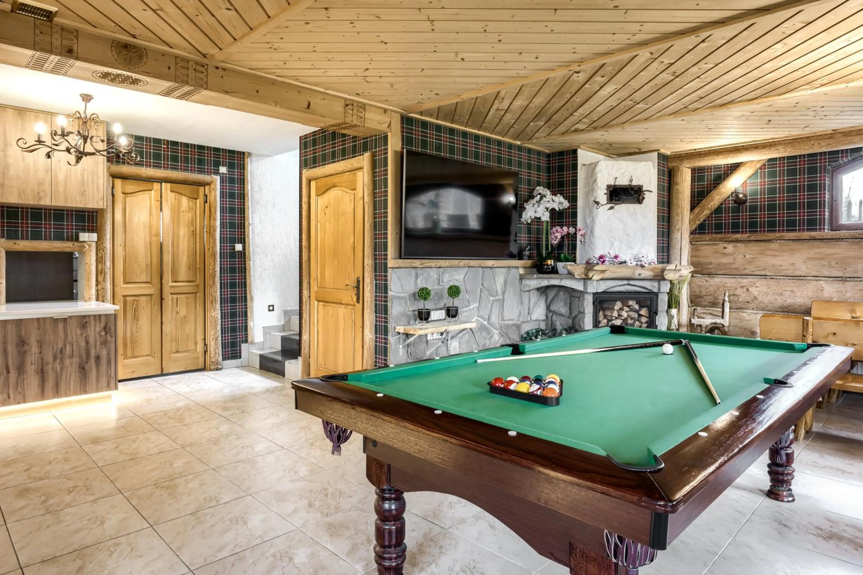 Billiard in Dworek pod Giewontem - Jacuzzi & Sauna