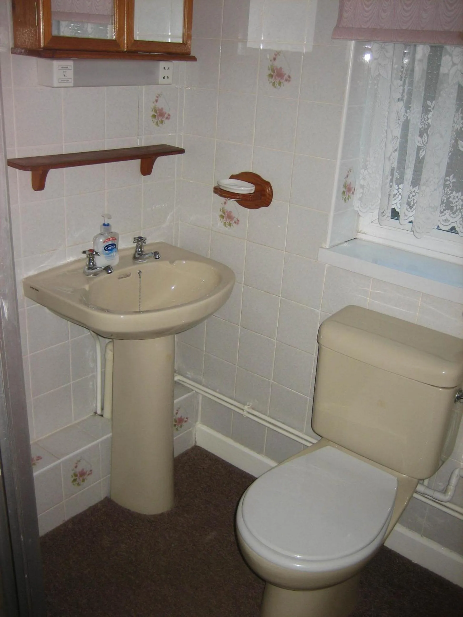 Bathroom in Four seasons Guest House