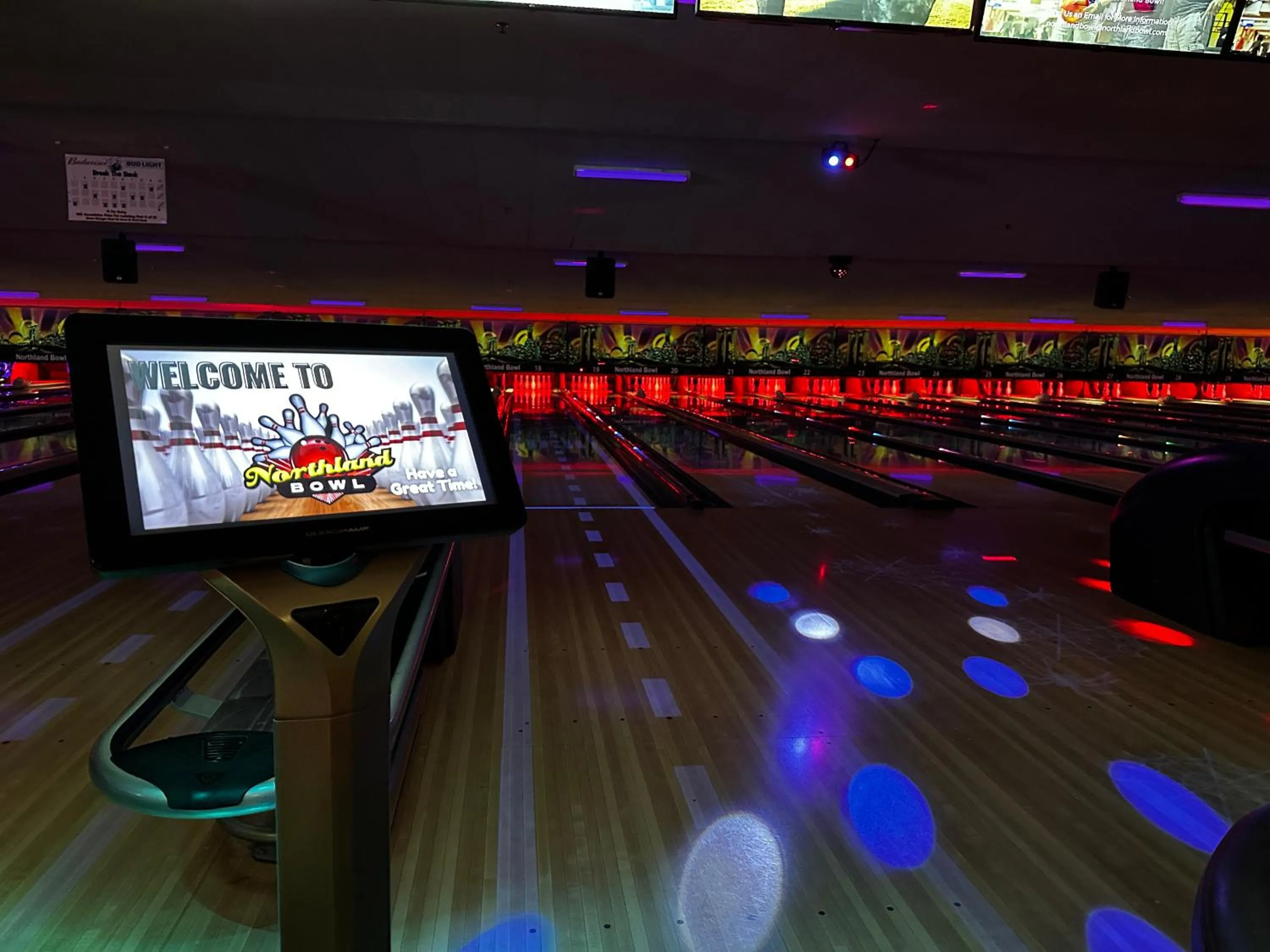 Bowling in Northland Motel near University - State College, PA