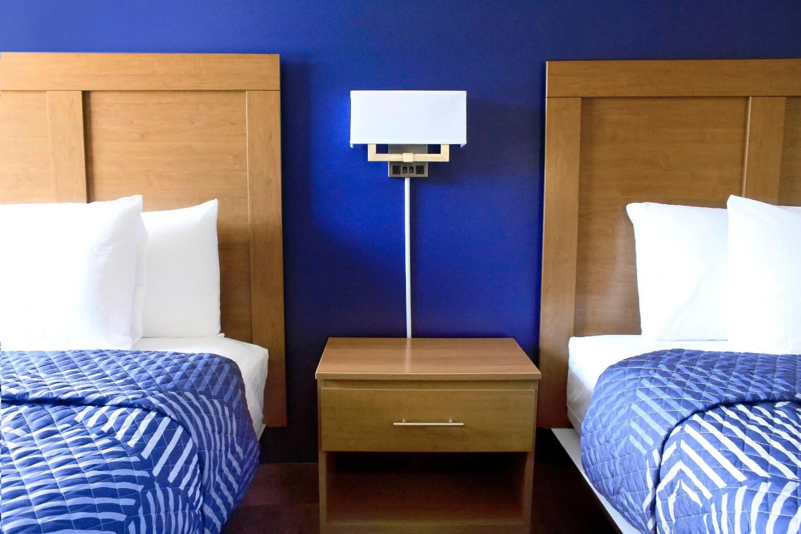 Bed in Northland Motel near University - State College, PA