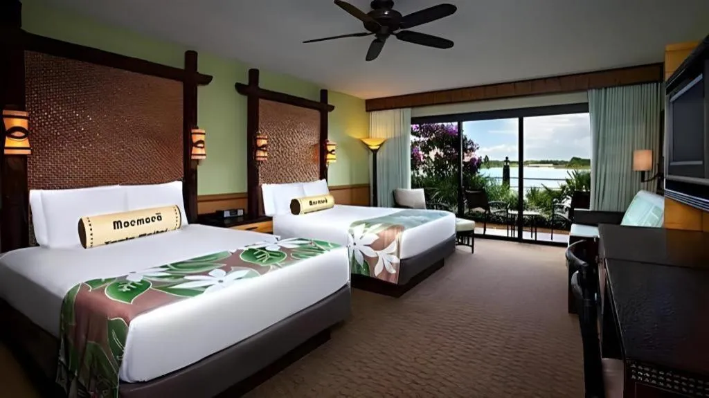 Bed in Disney's Polynesian Village Resort