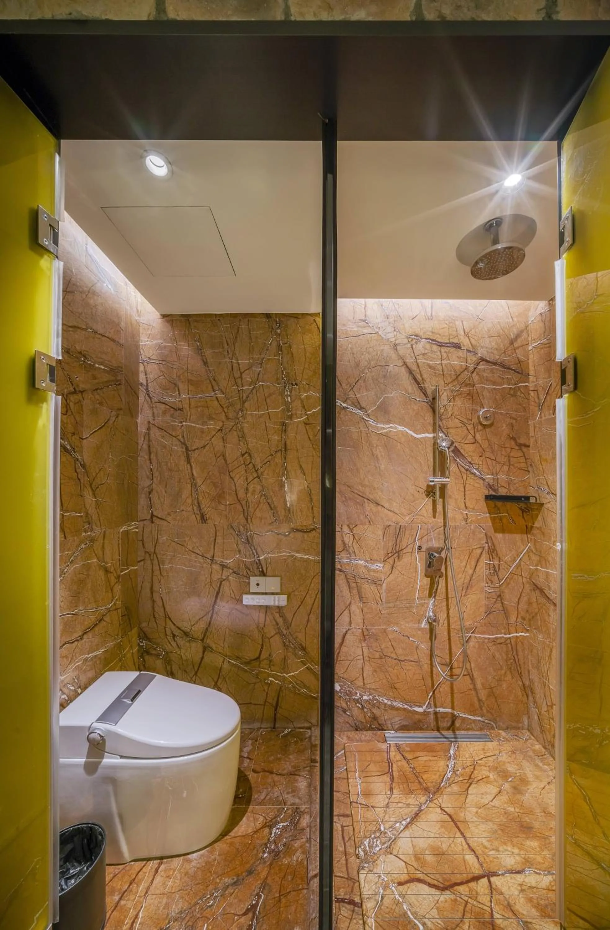 Shower in Movietel Hangzhou