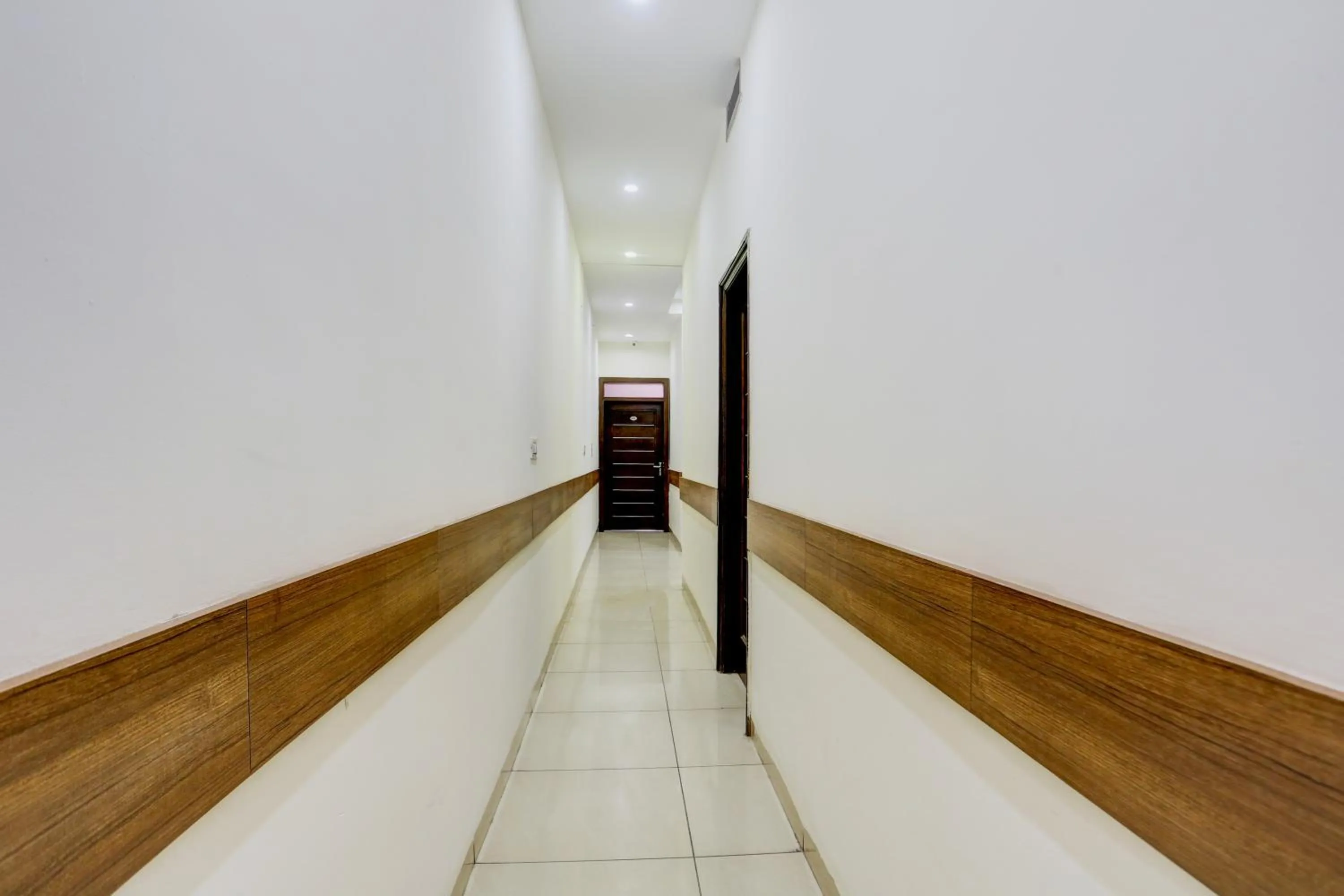 Lobby or reception in Super Hotel O Lohgarh Road Zirakpur Formerly JB Plaza