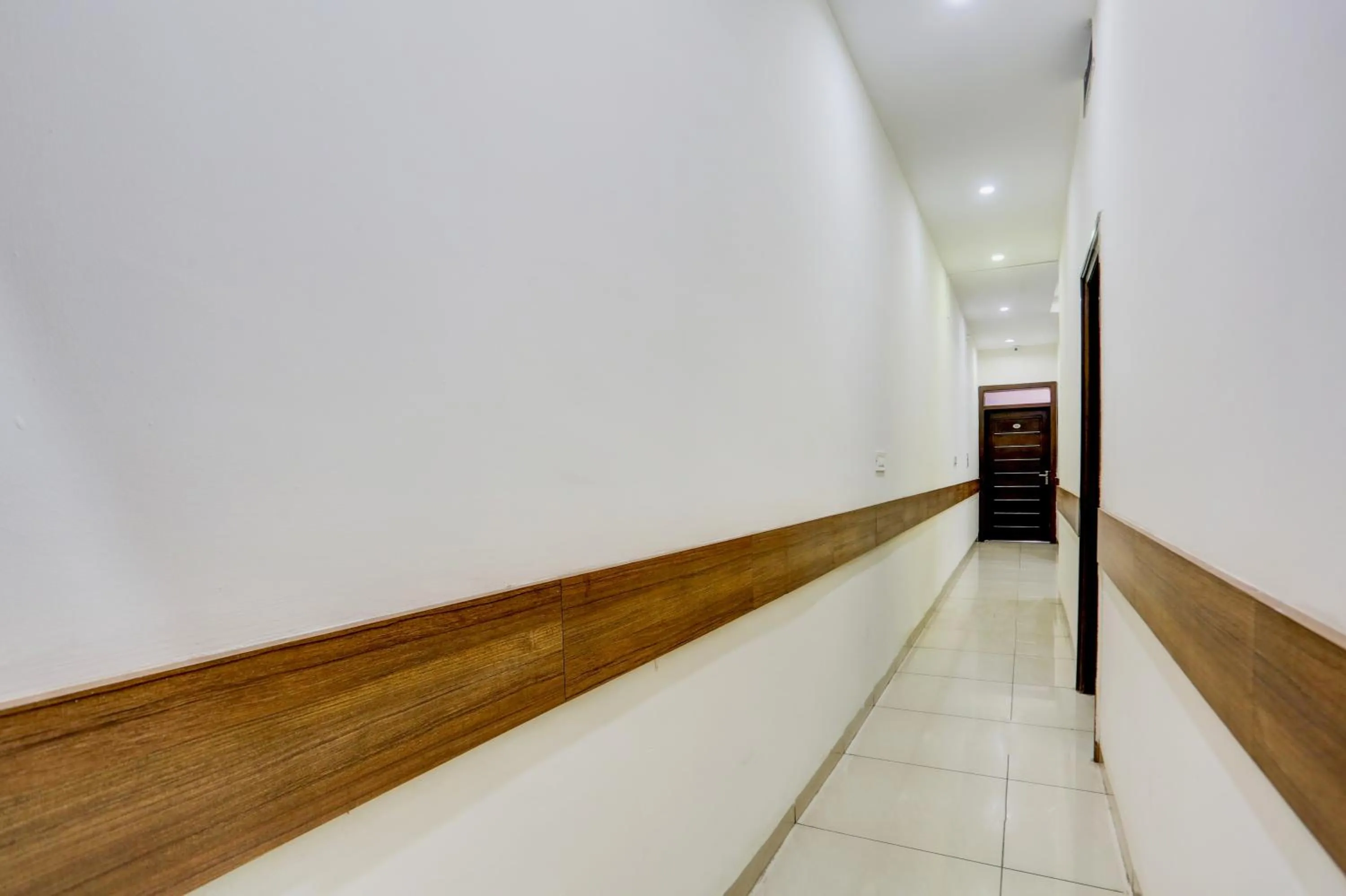 Lobby or reception in Super Hotel O Lohgarh Road Zirakpur Formerly JB Plaza