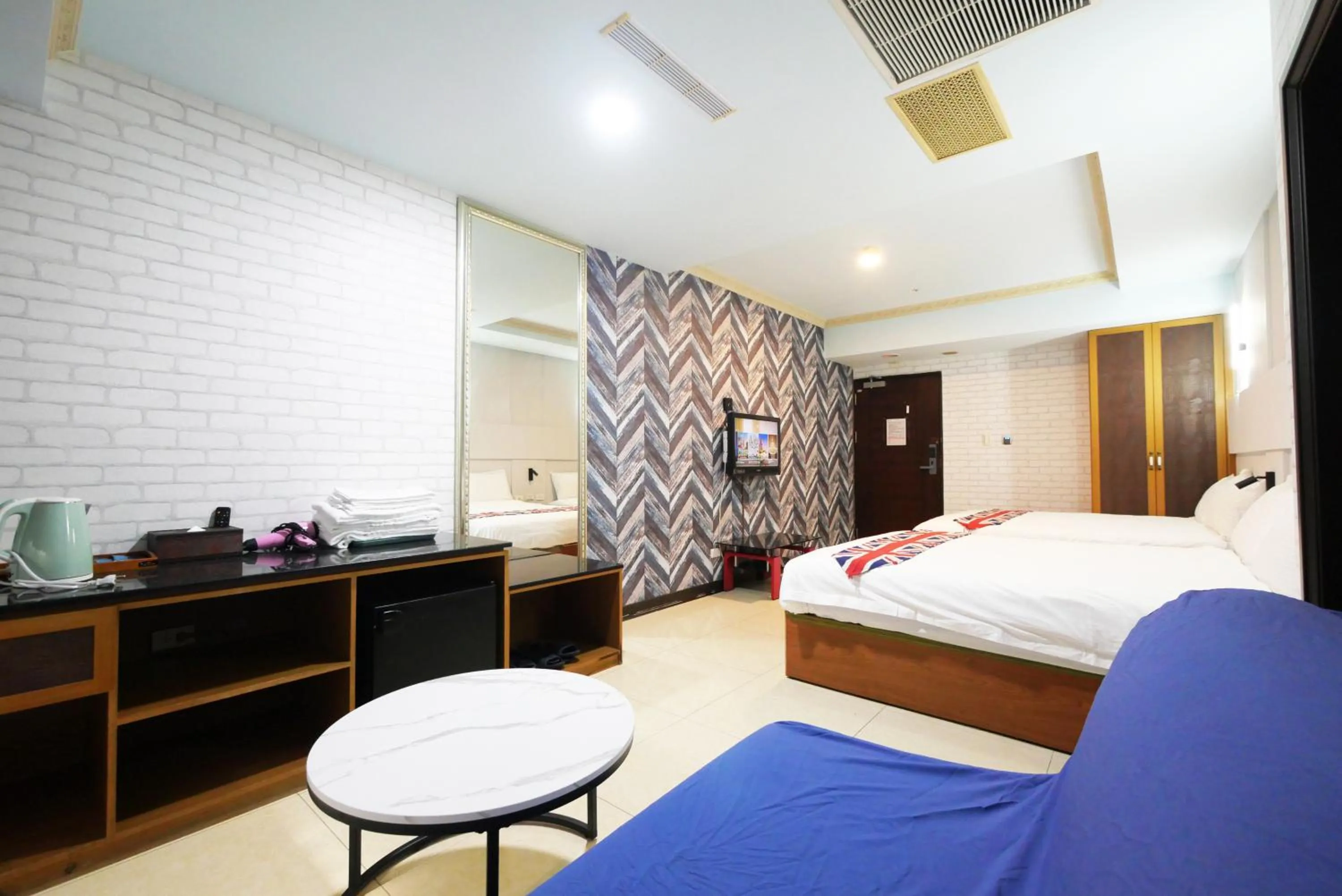 Bed in I Hi Loveriver Hotel