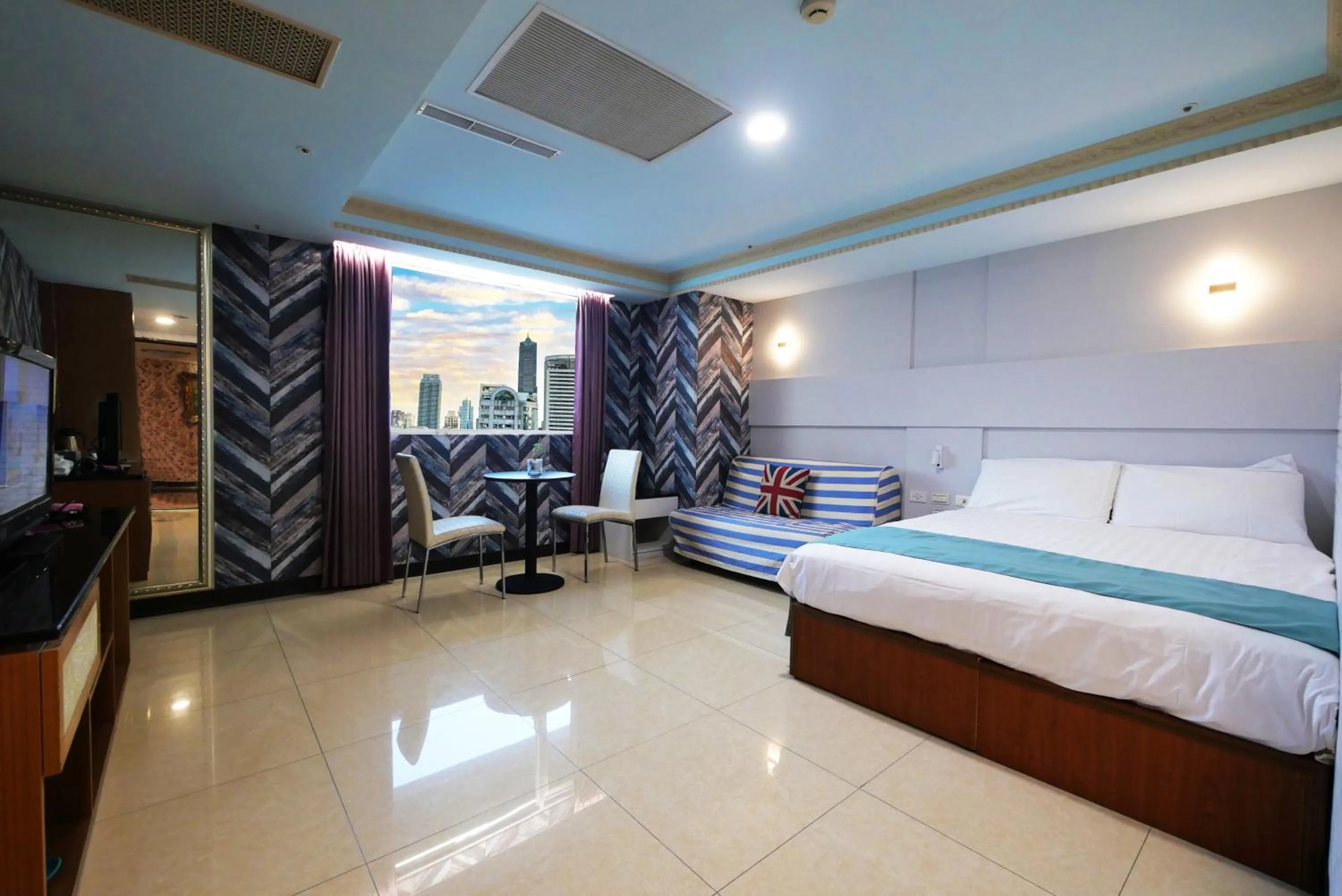 Bed in I Hi Loveriver Hotel