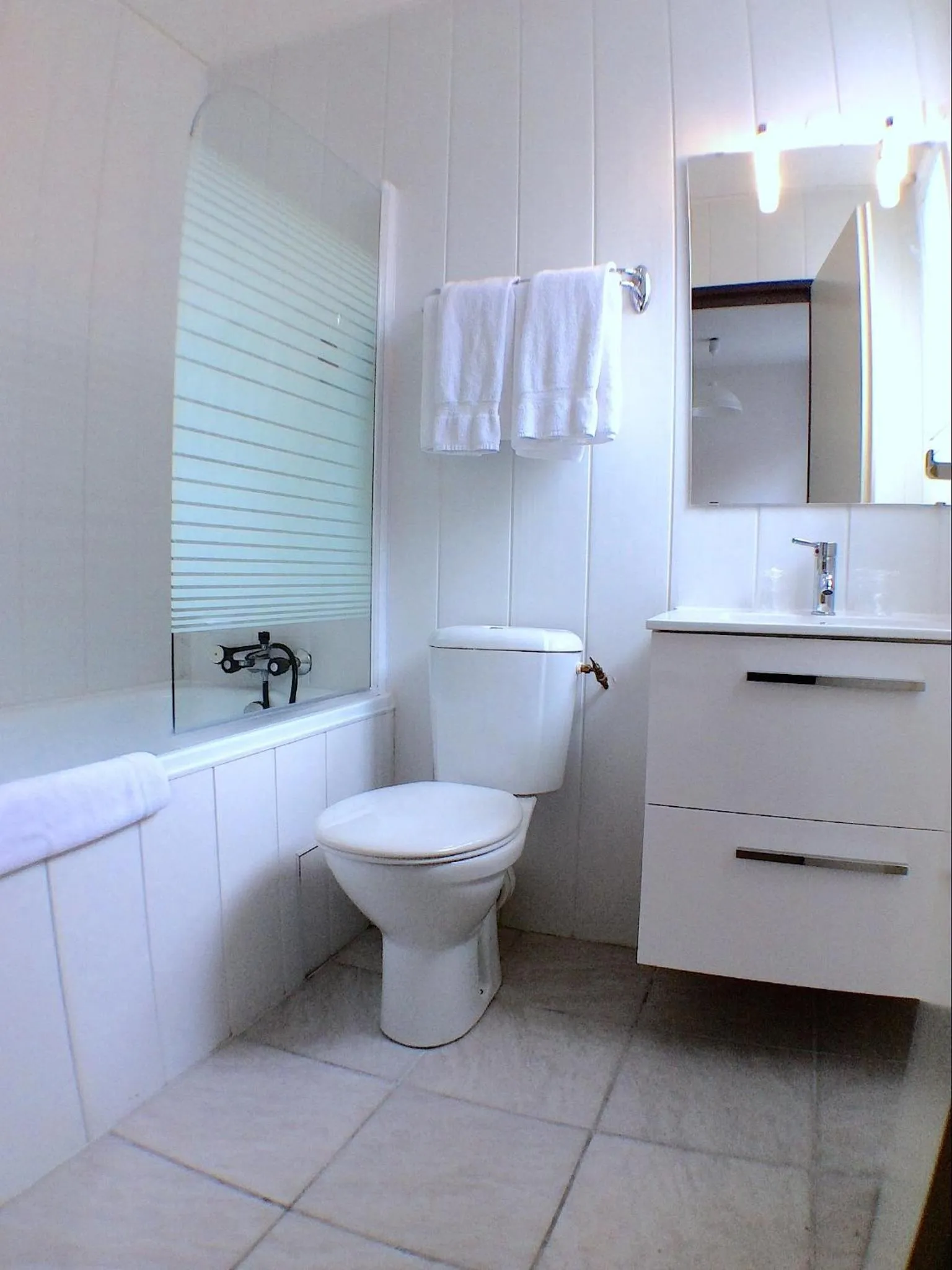 Bathroom in Hôtel Peyramale