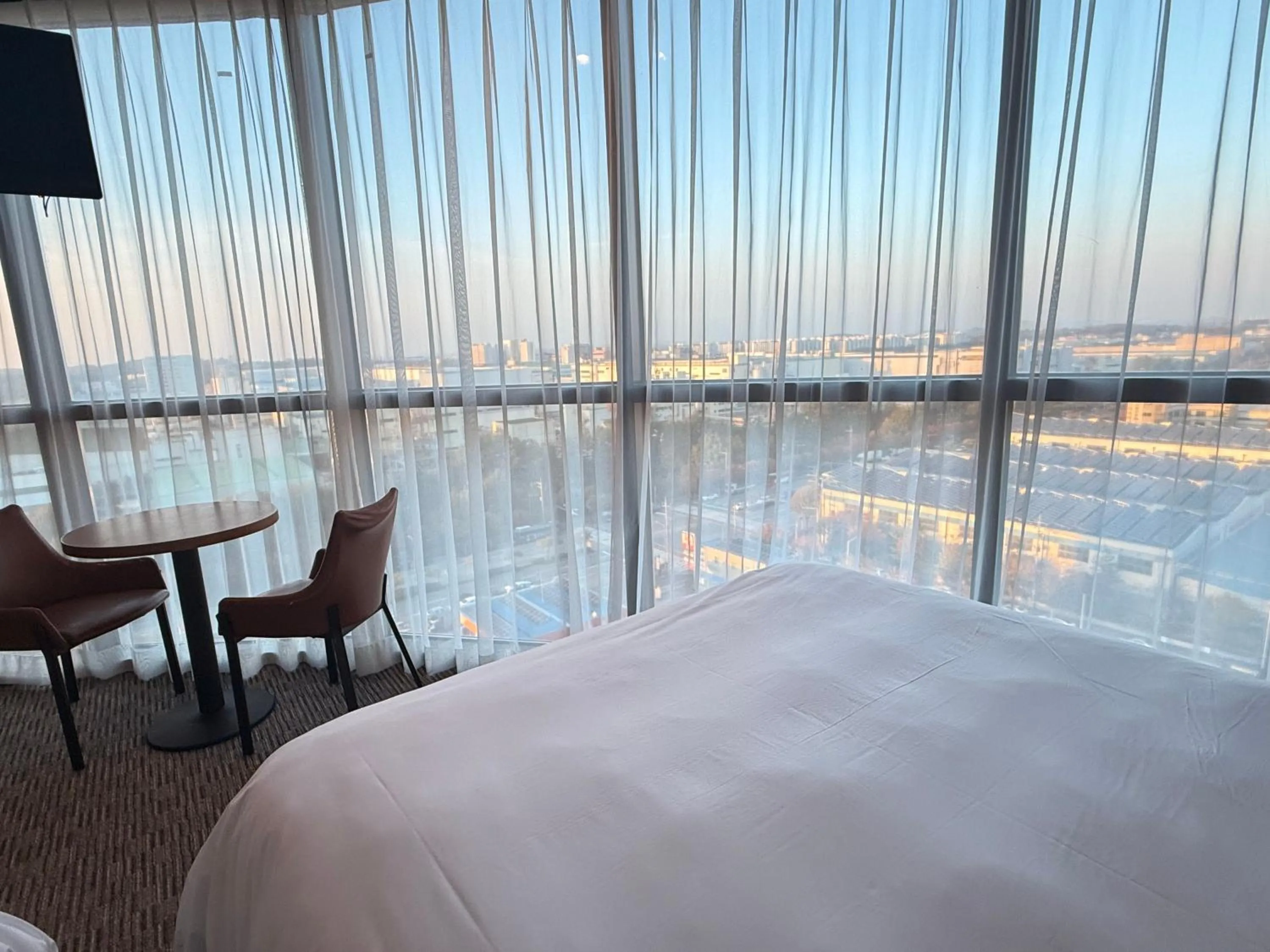 Bed in Golden Harbor Hotel Pyeongtaek