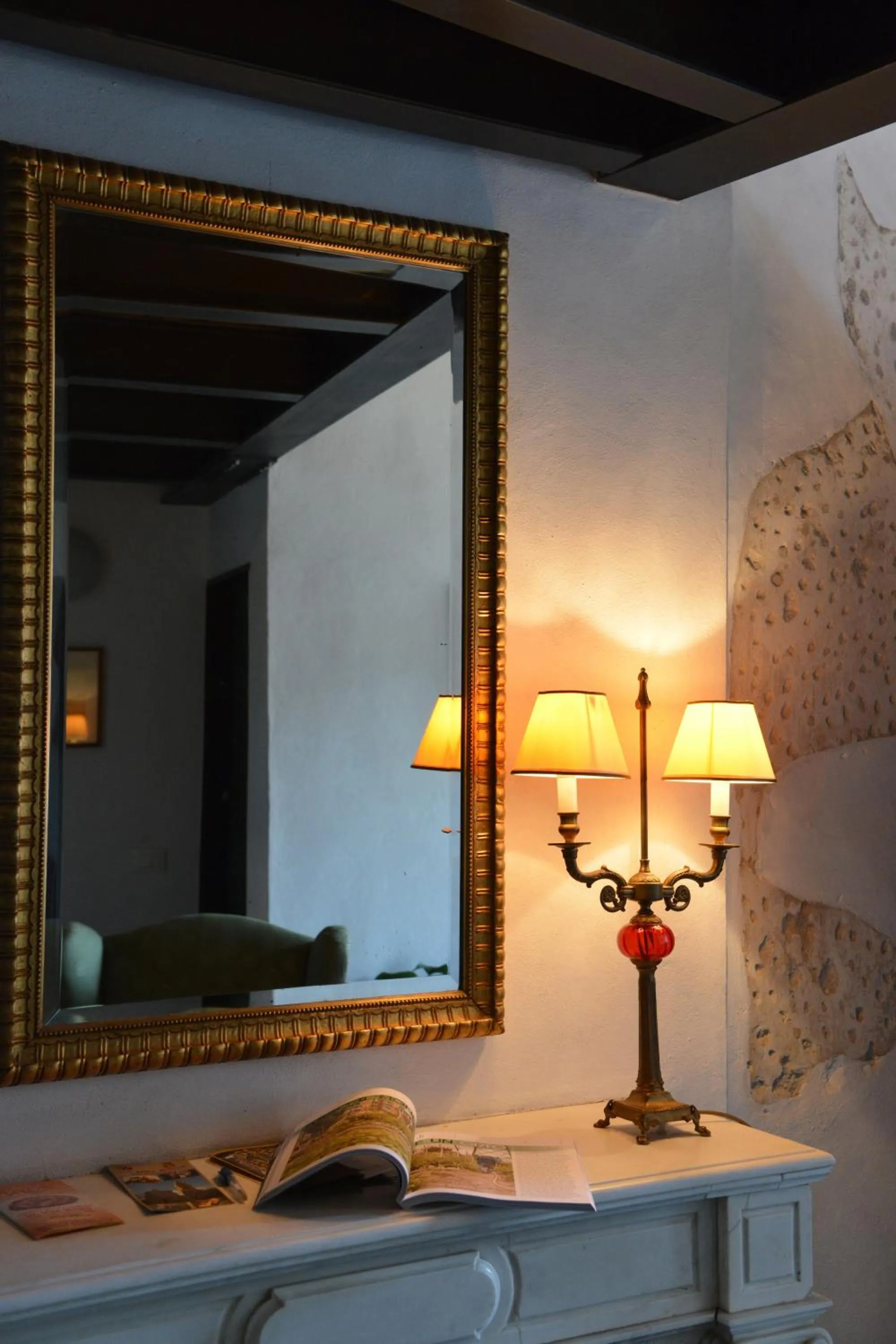 Decorative detail in La Terrazza di Vico Olivi B&B