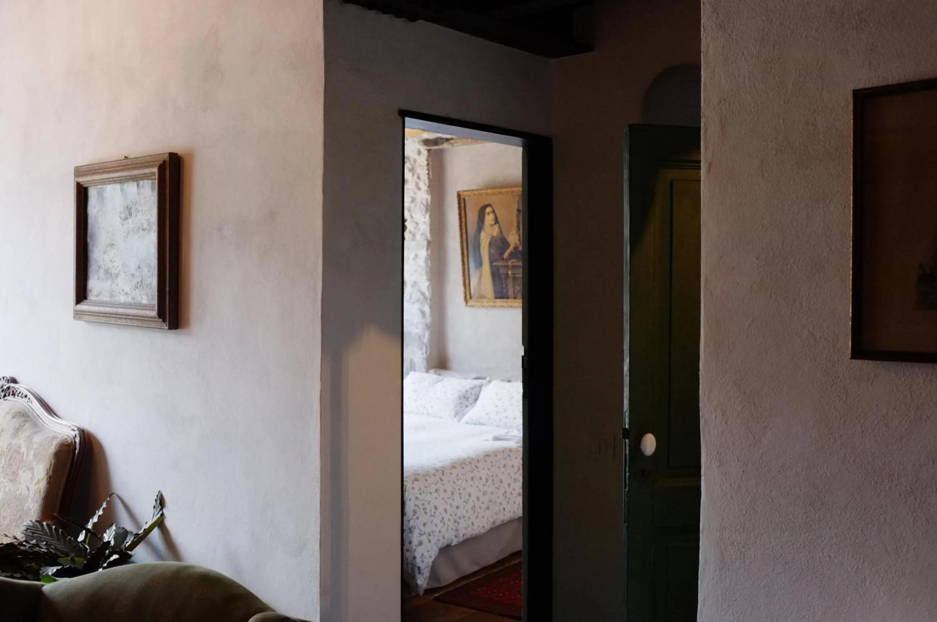 Decorative detail, Bed in La Terrazza di Vico Olivi B&B