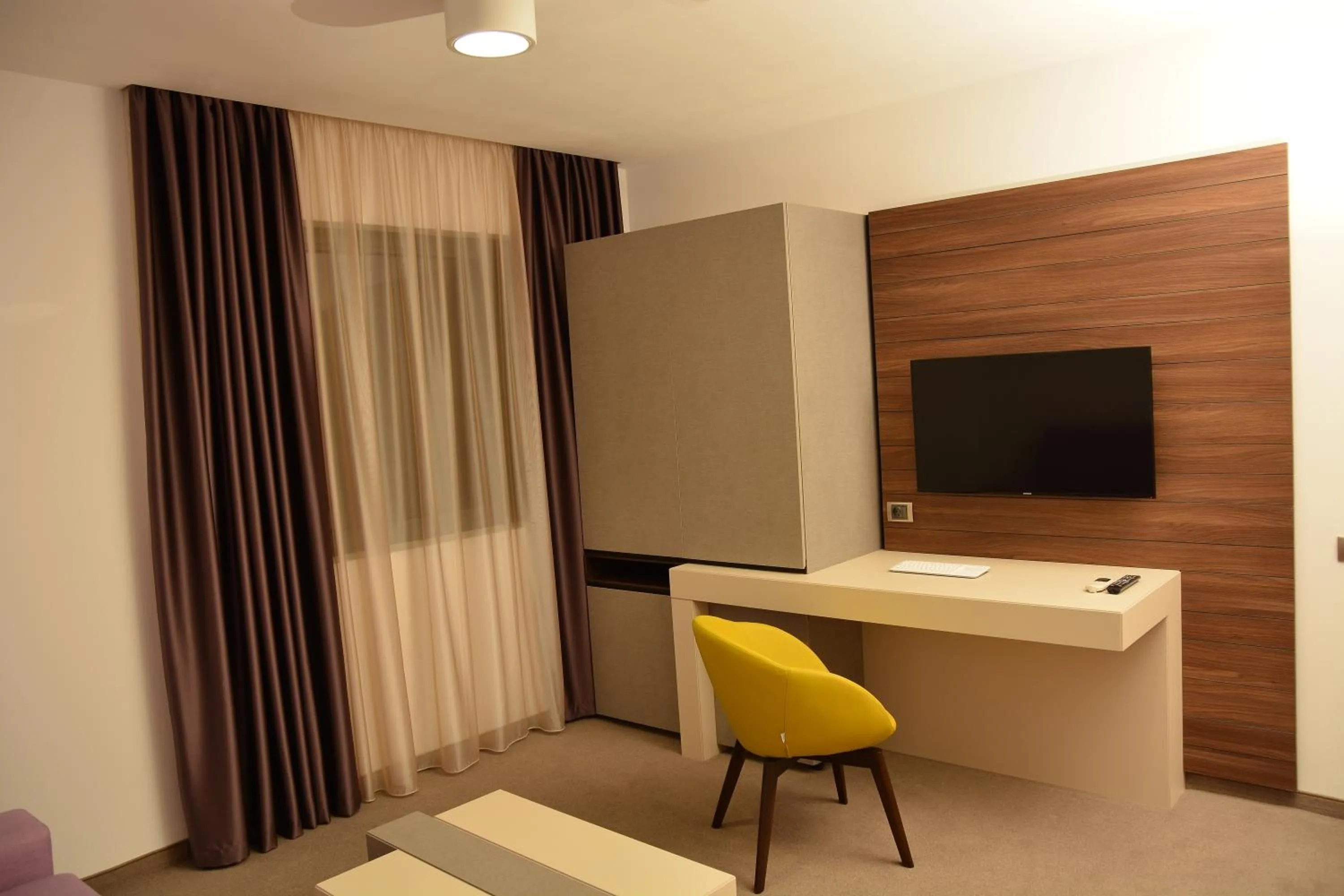 TV and multimedia in Hotel Lux Divina