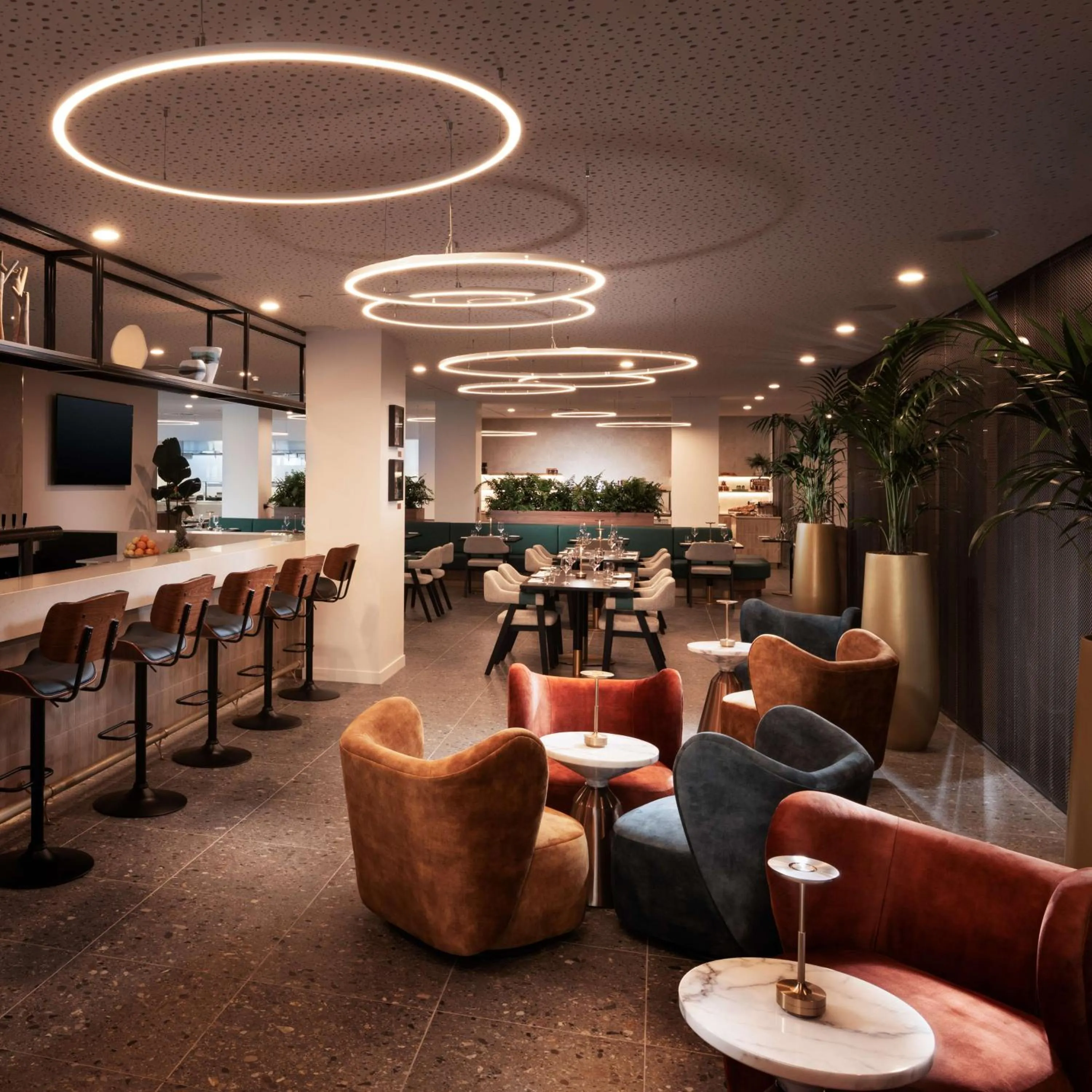 Lounge or bar in DoubleTree by Hilton Hobart