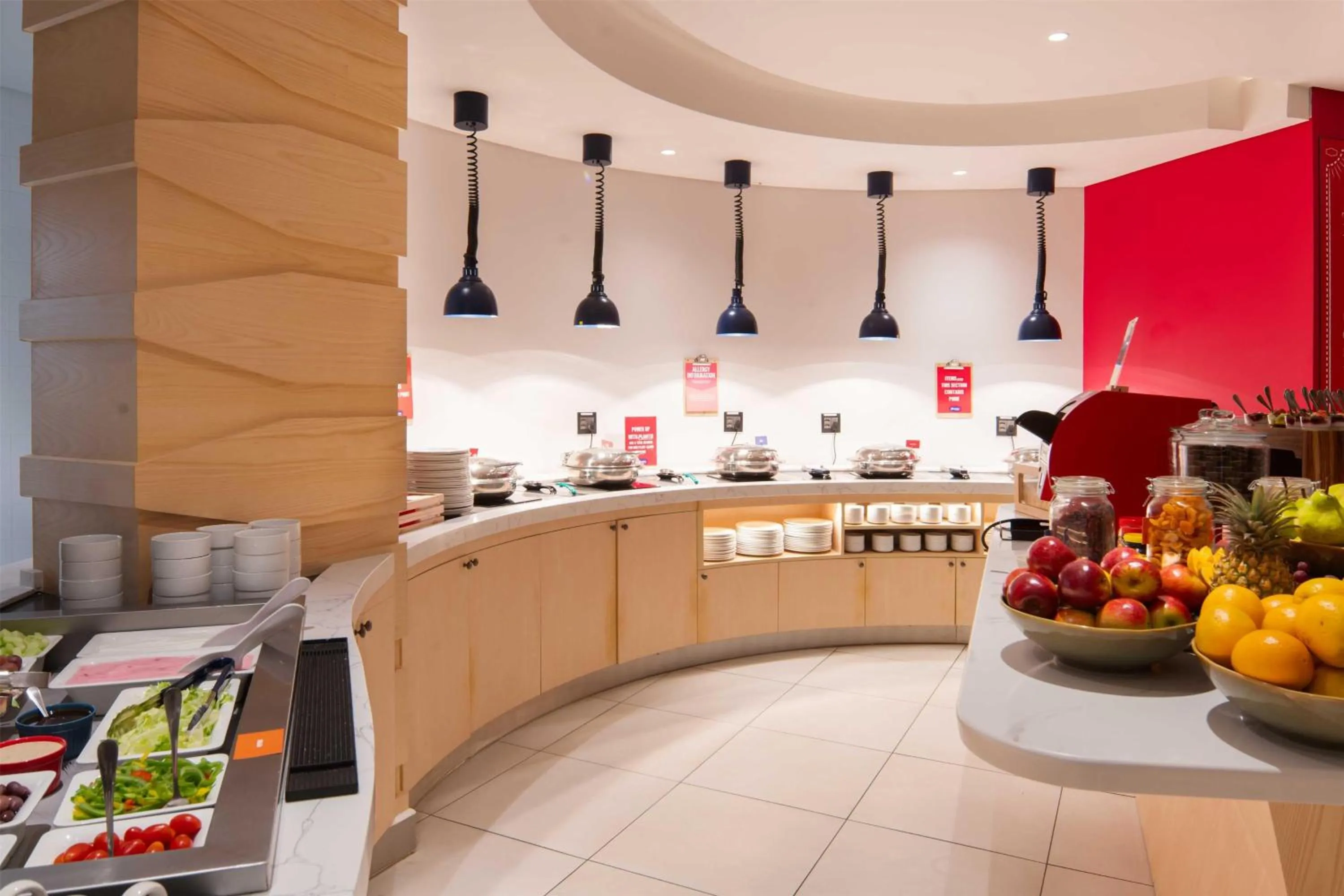 Breakfast in Hampton By Hilton Sandton Grayston