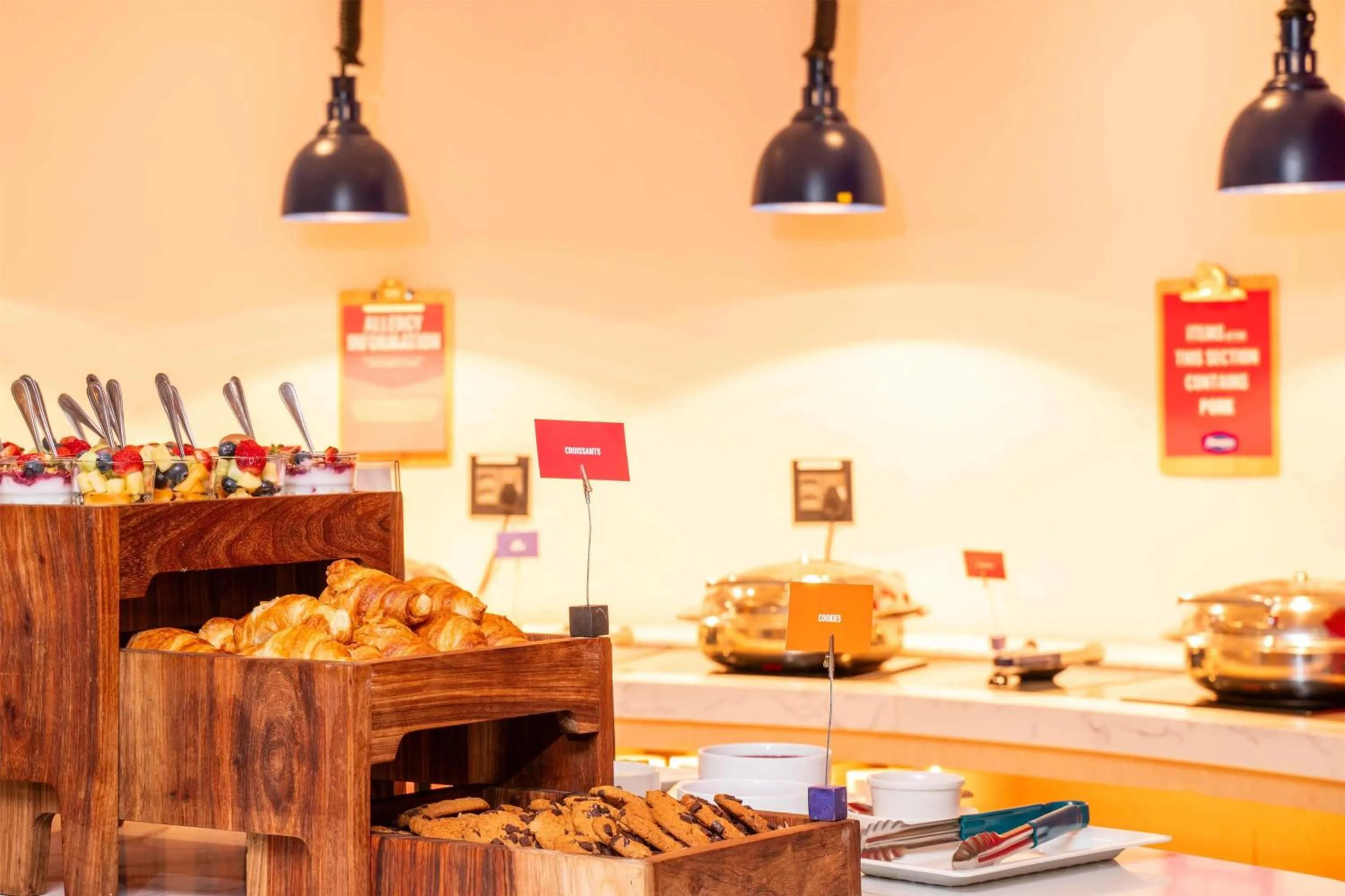 Breakfast in Hampton By Hilton Sandton Grayston