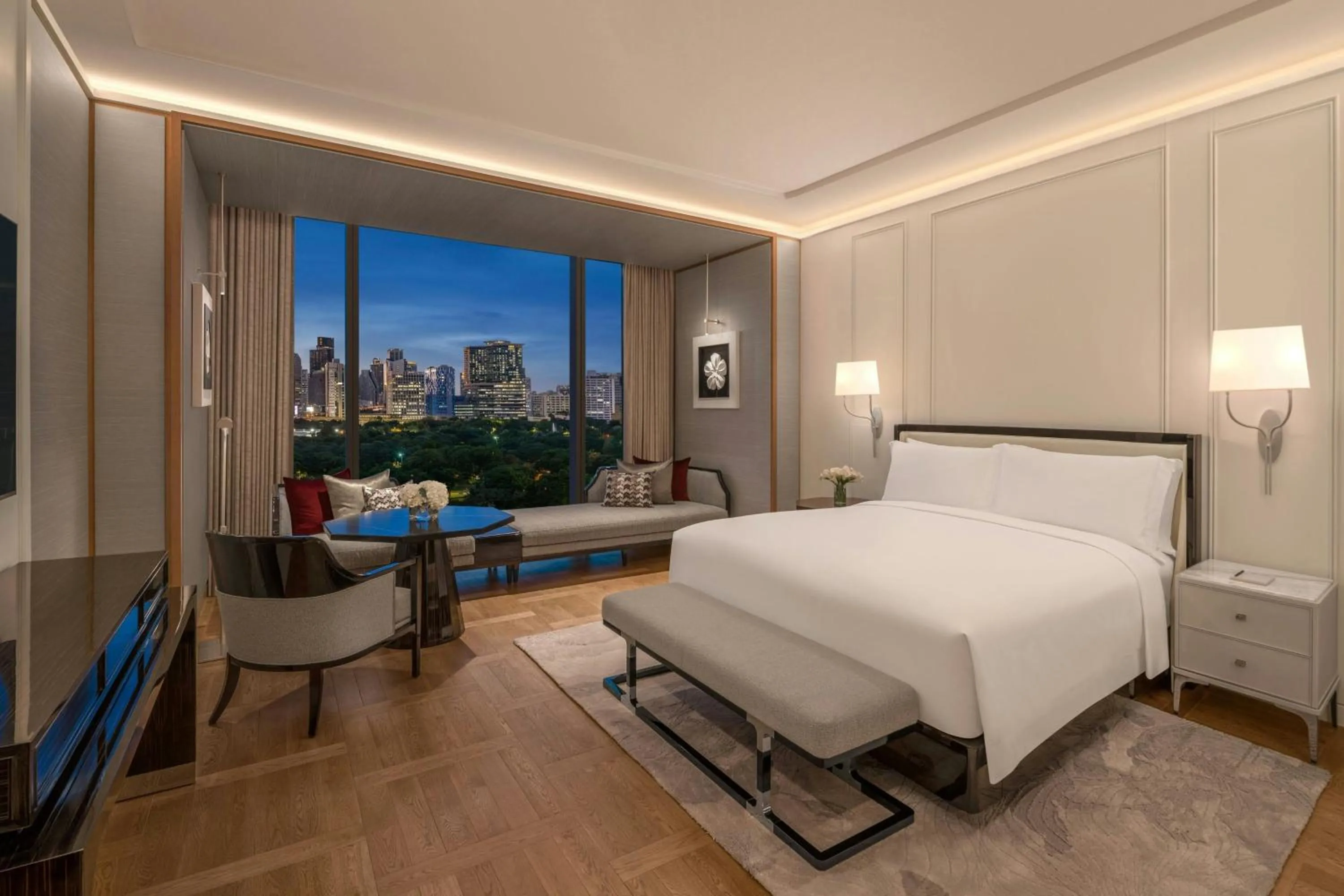 Bedroom, Bed in The Ritz-Carlton, Bangkok
