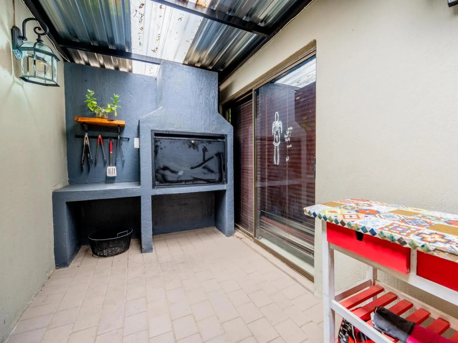 fireplace in 4 On Mangaan