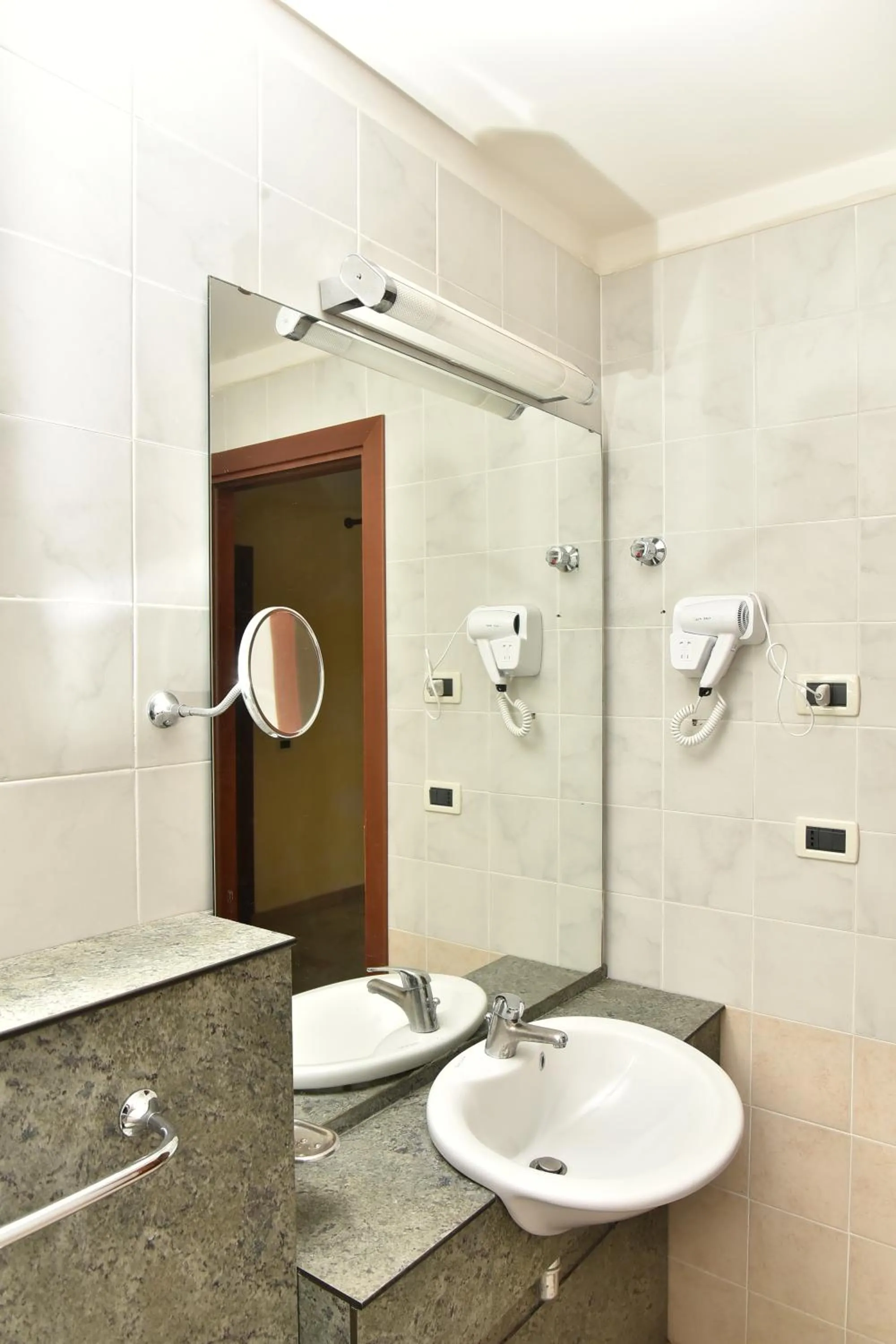 Shower in Casa Picanto - Low-Budget Apartments