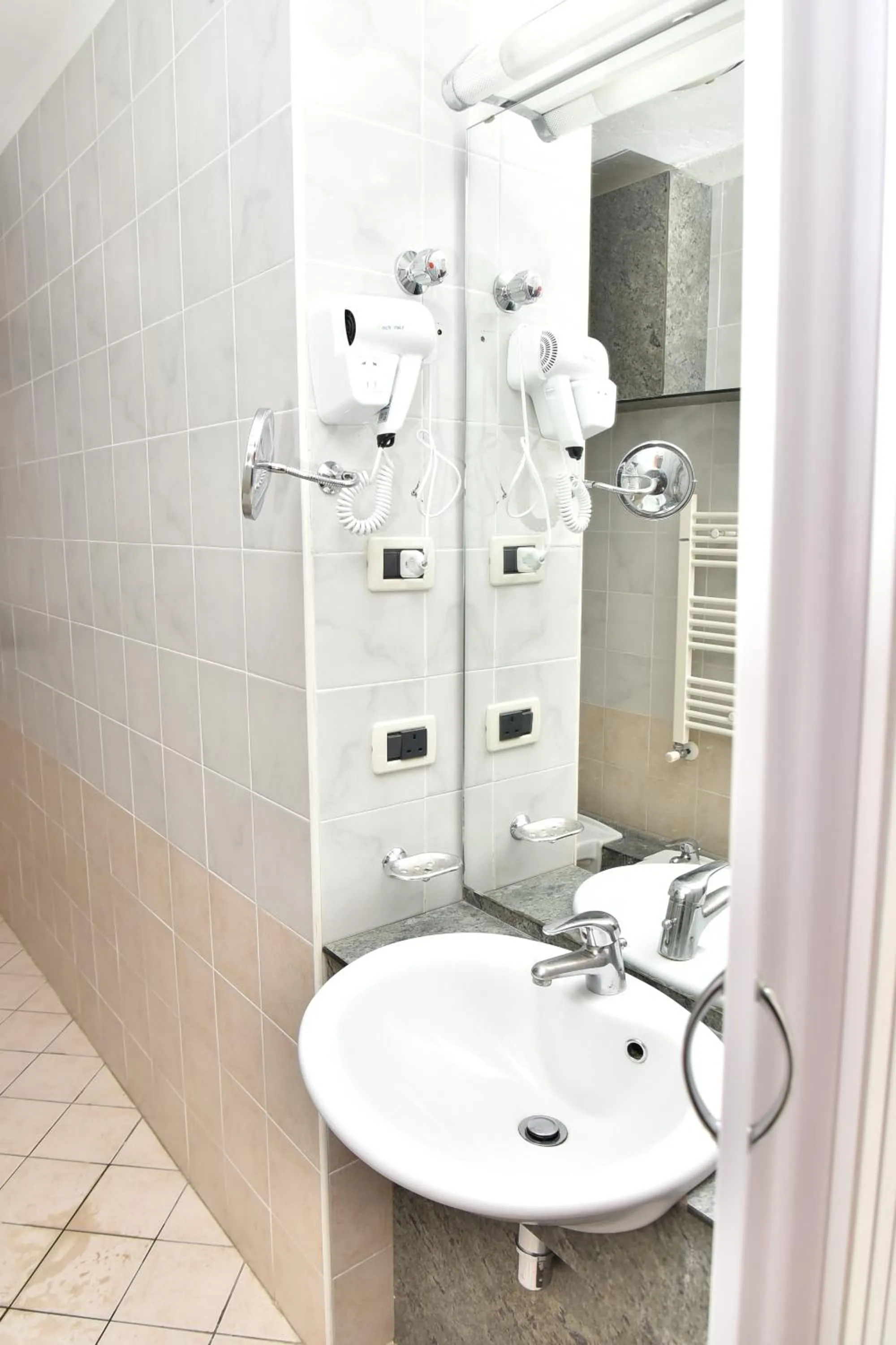 Shower in Casa Picanto - Low-Budget Apartments