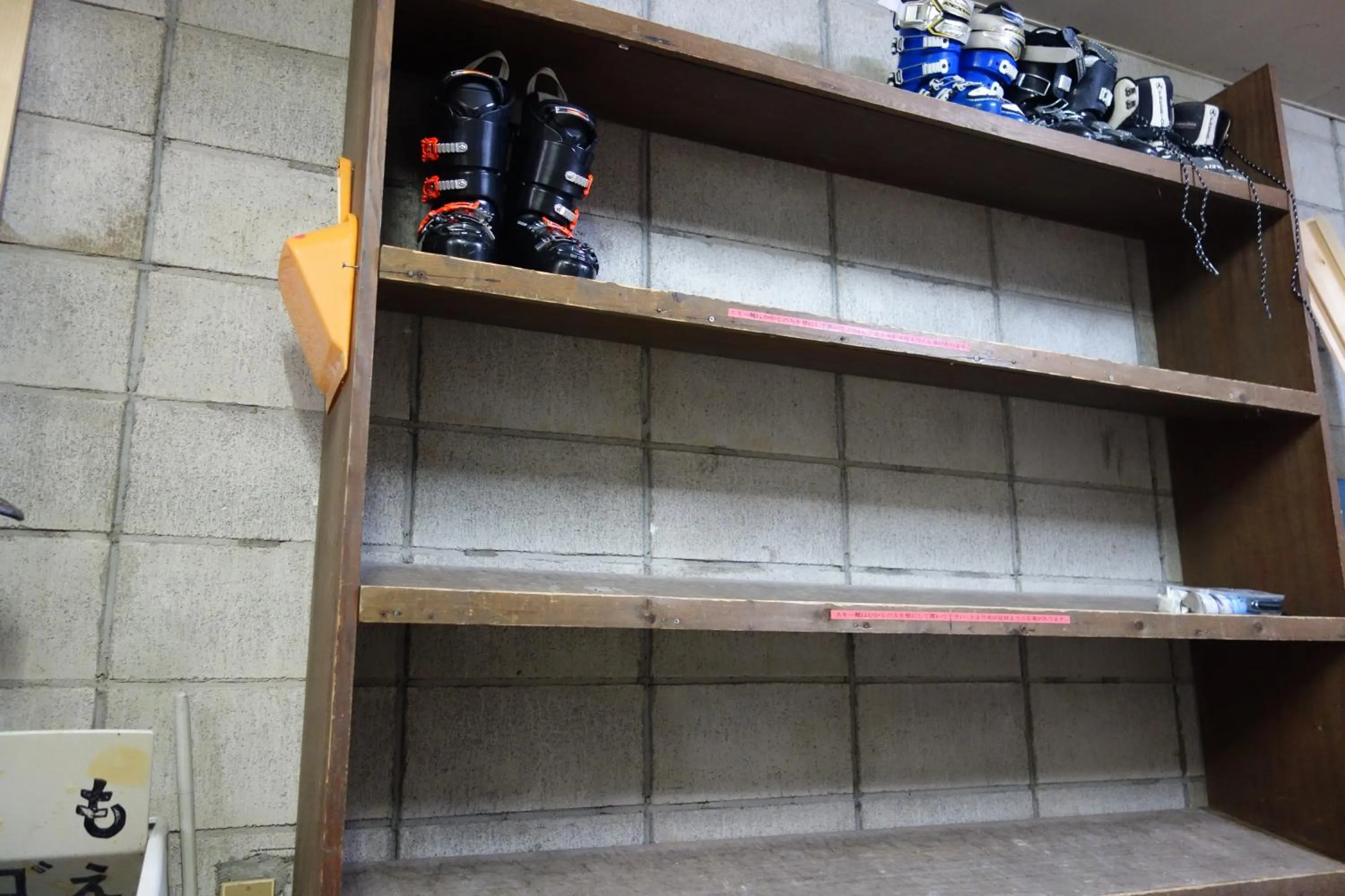 Skiing in Community House Tyrolien