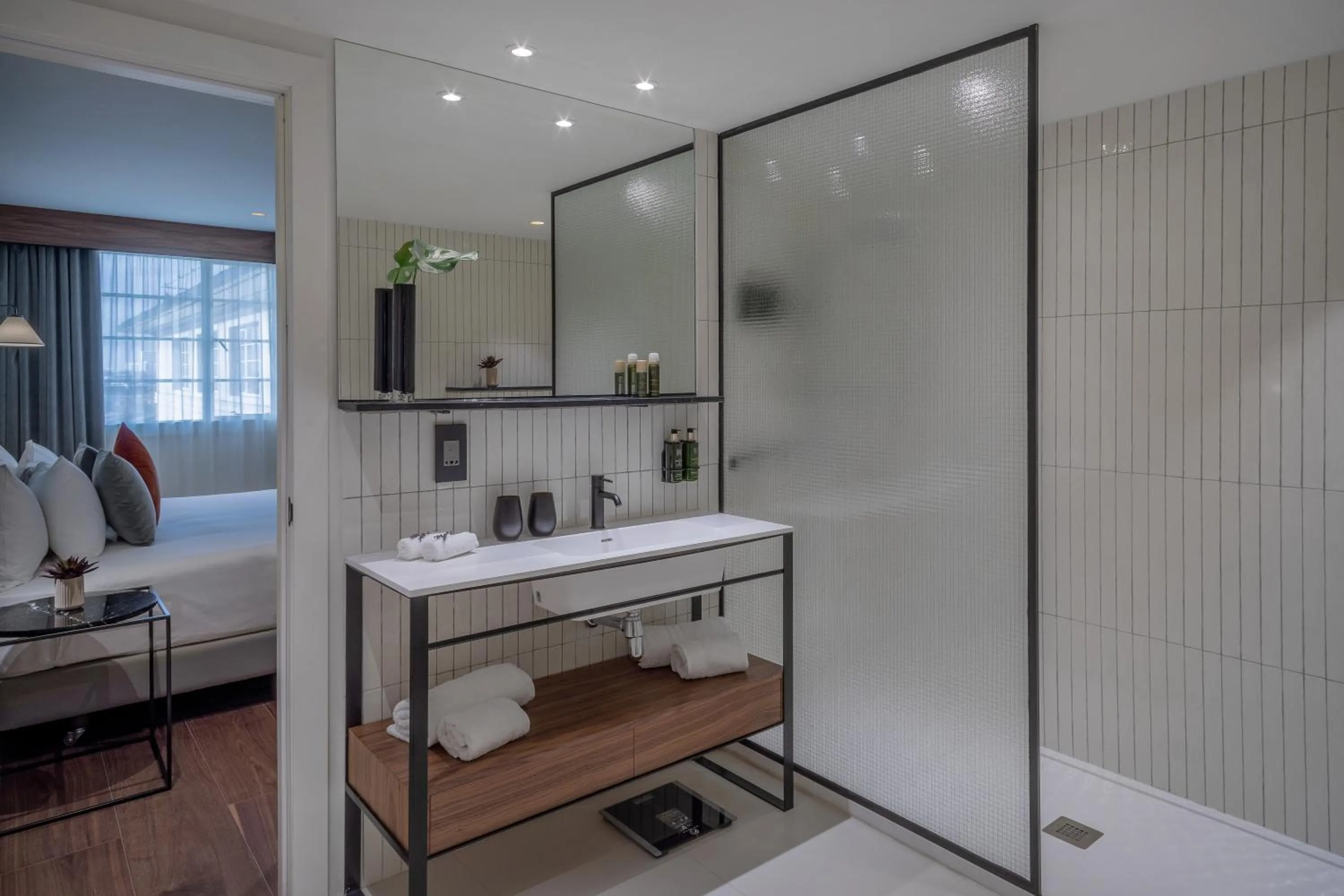 Bathroom, Bed in The Level at Melia White House