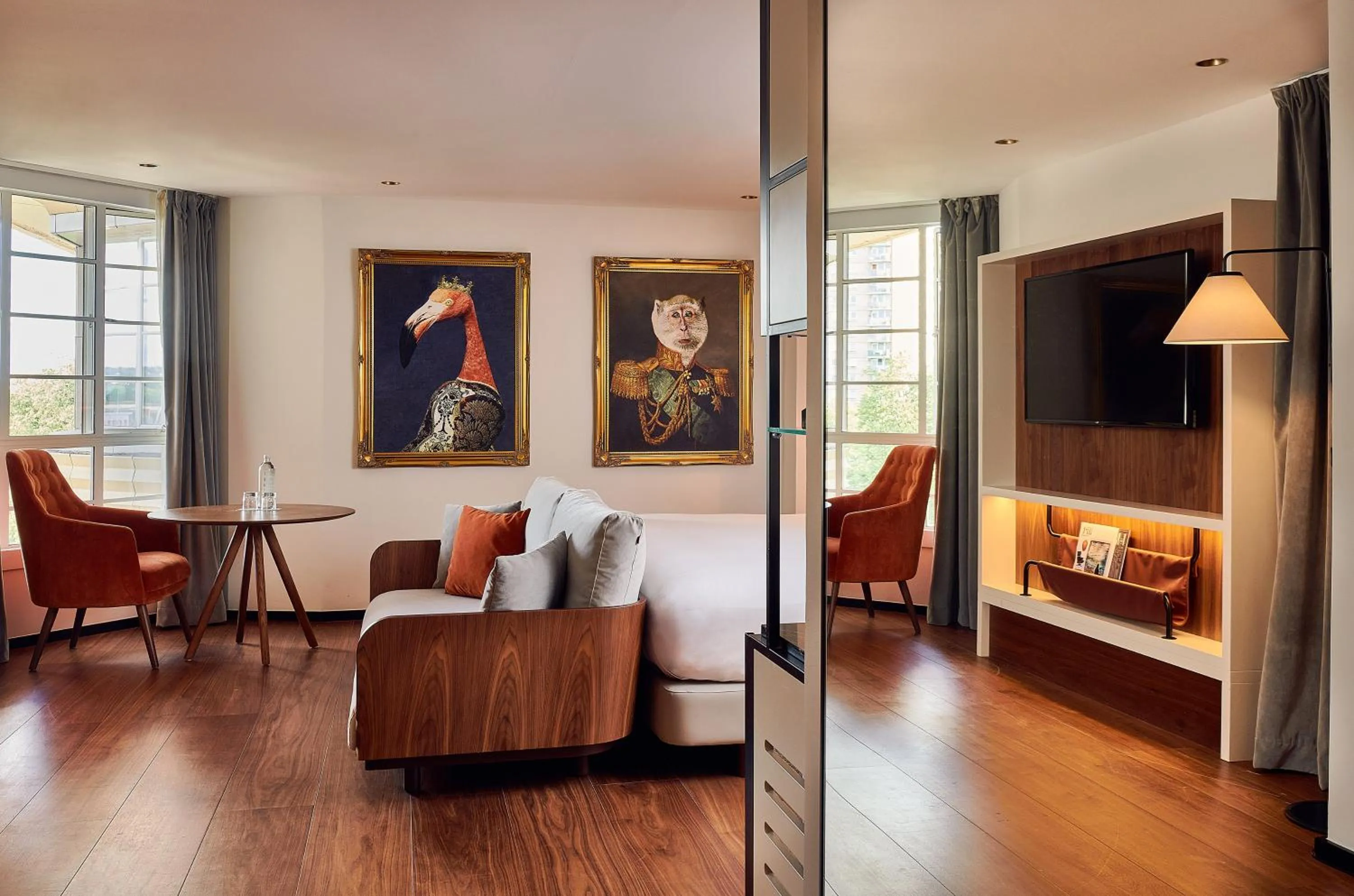 TV and multimedia in The Level at Melia White House