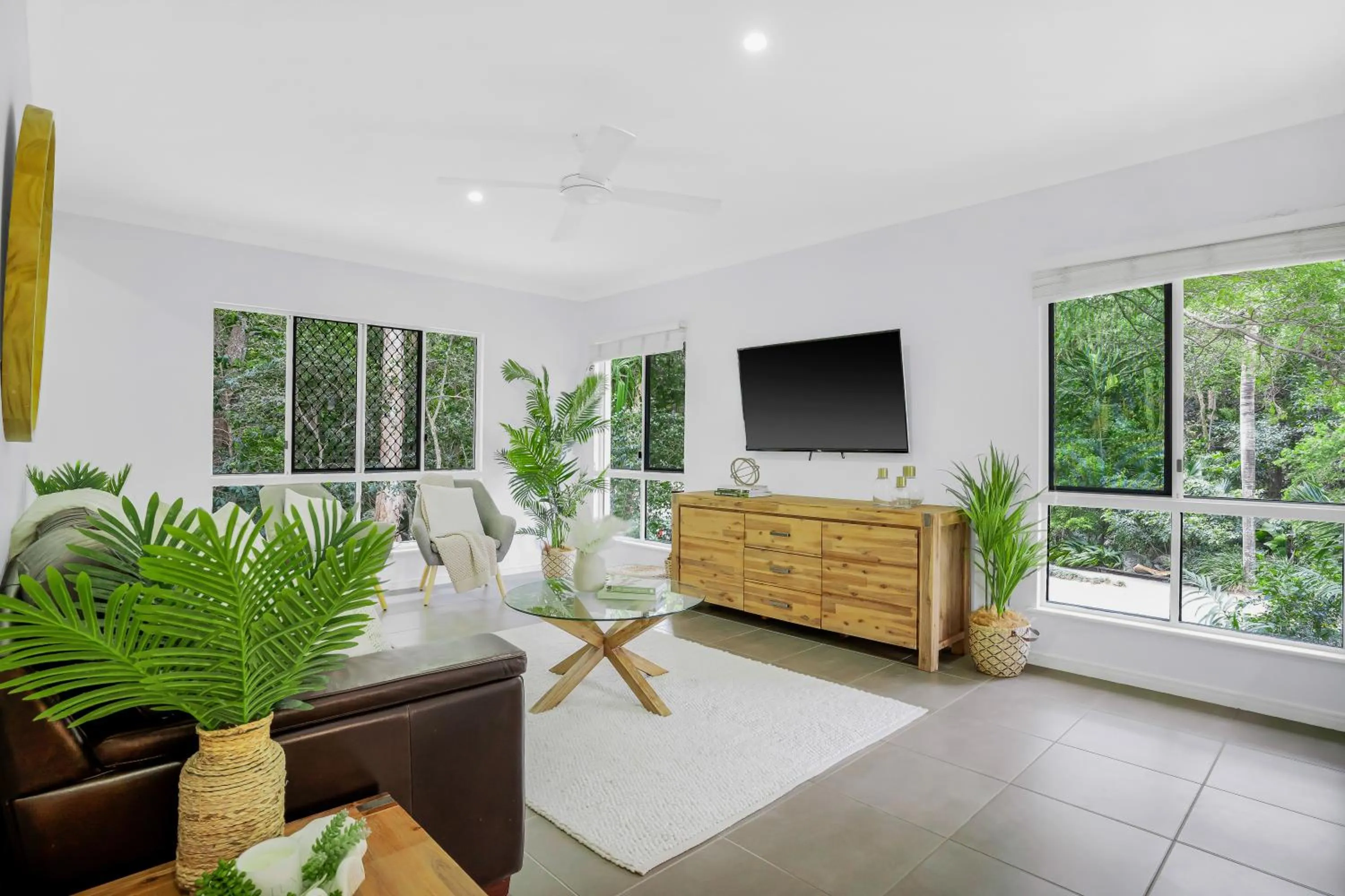 Palm Cove Studio Apartments