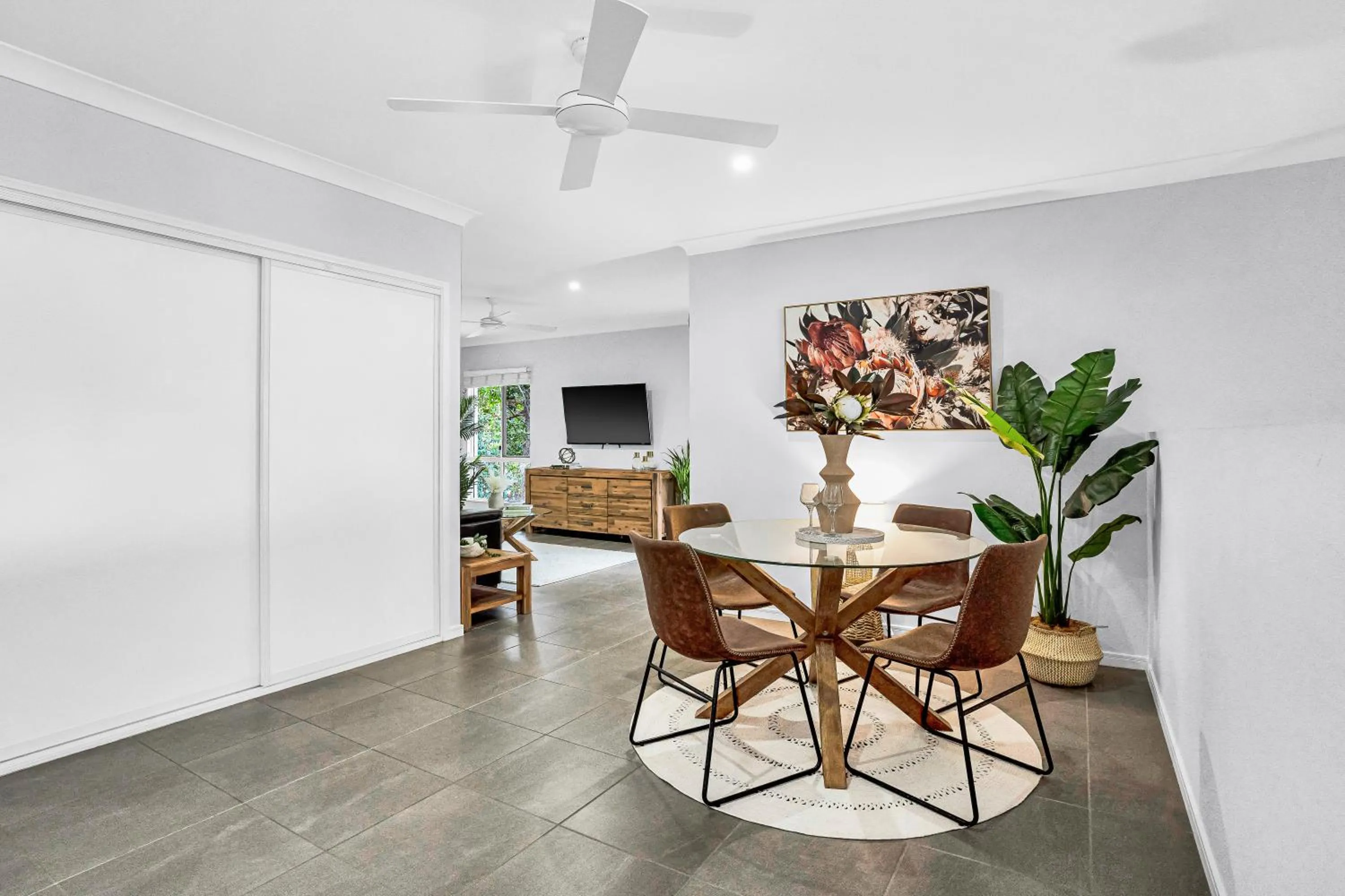 Palm Cove Studio Apartments