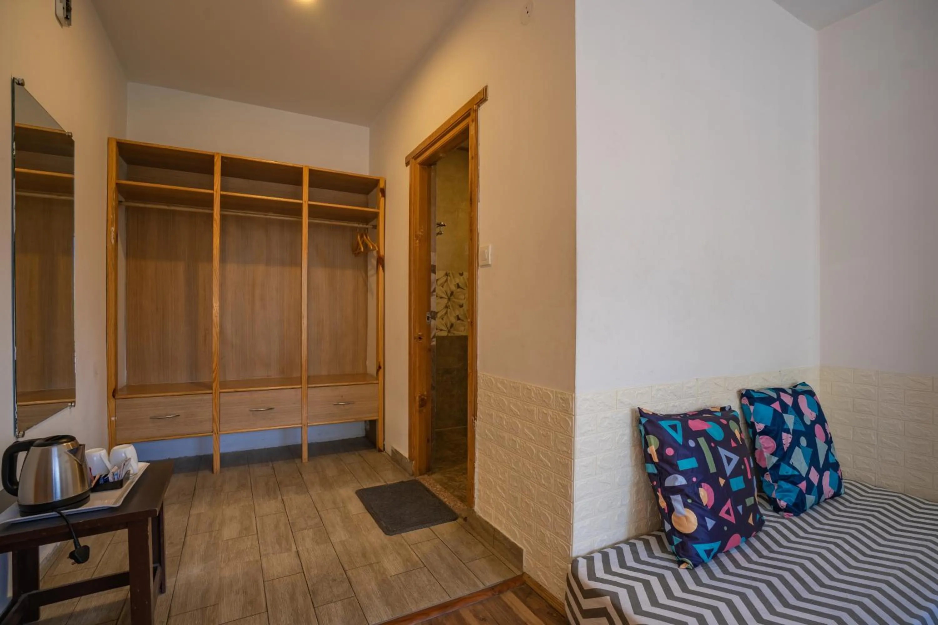 wardrobe, Bed in Alt Life Manali, Old Manali