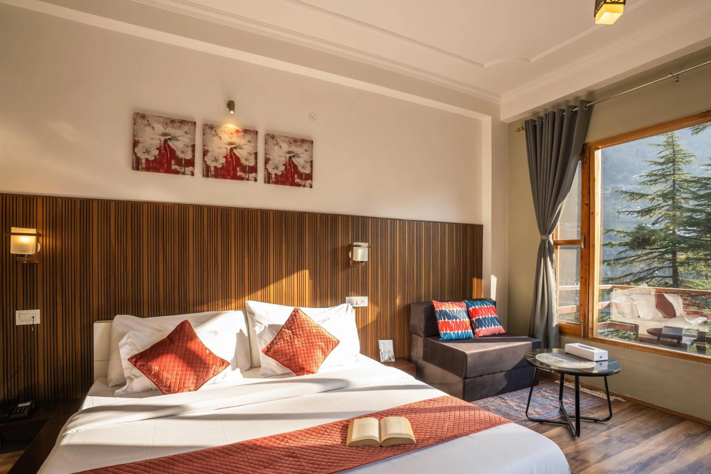 Photo of the whole room, Bed in Alt Life Manali, Old Manali