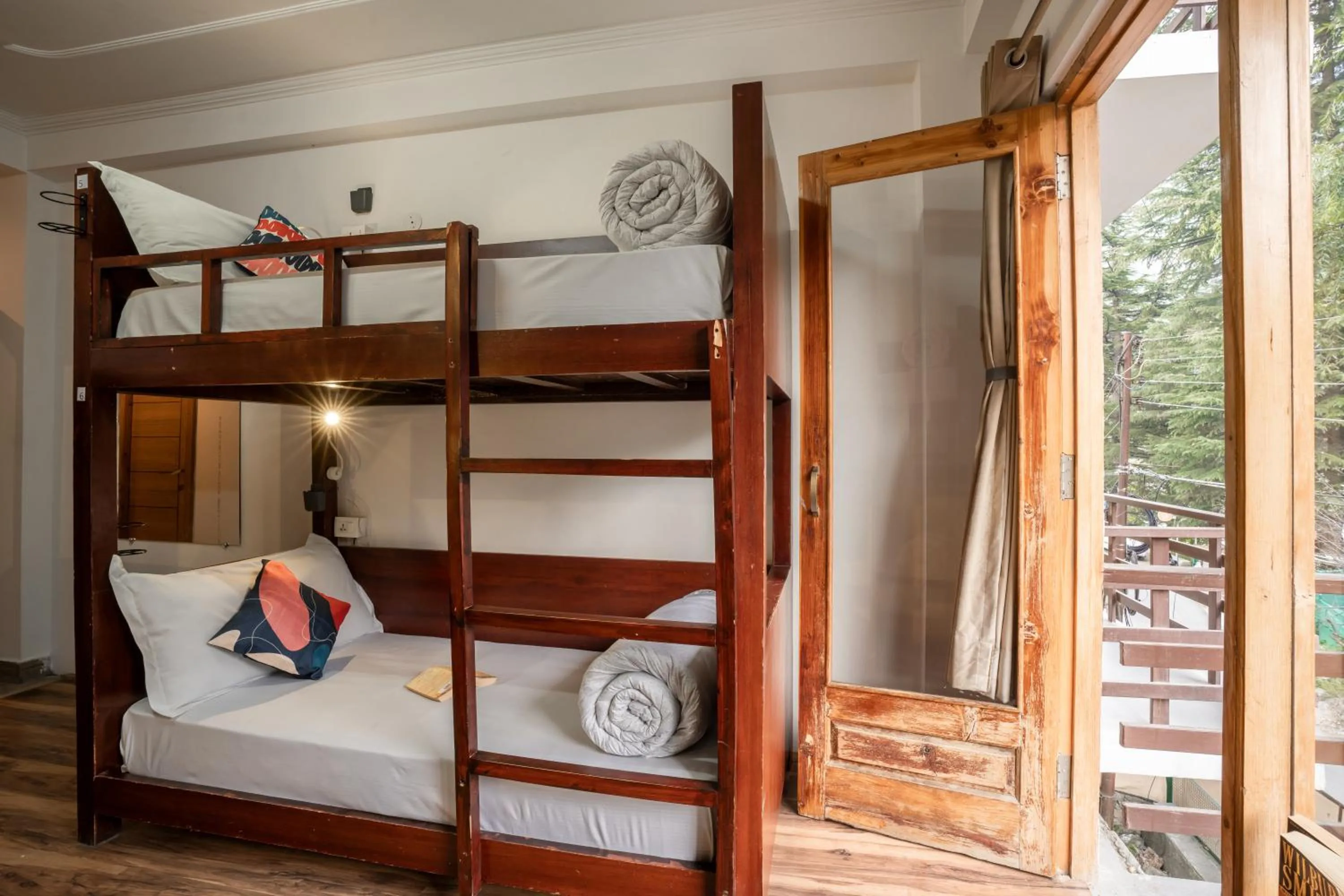 Bedroom, Bed in Alt Life Manali, Old Manali