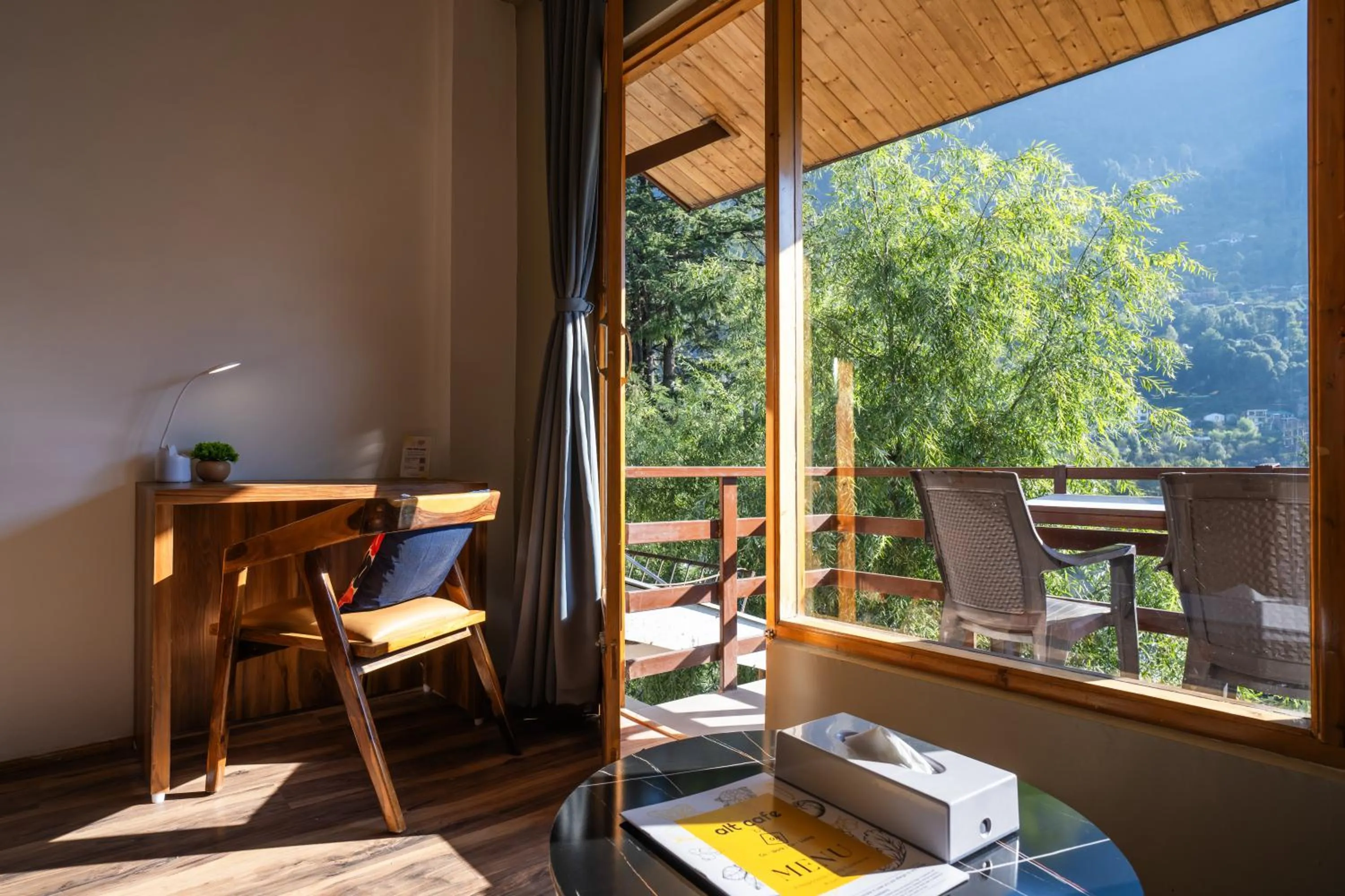 Balcony/Terrace in Alt Life Manali, Old Manali