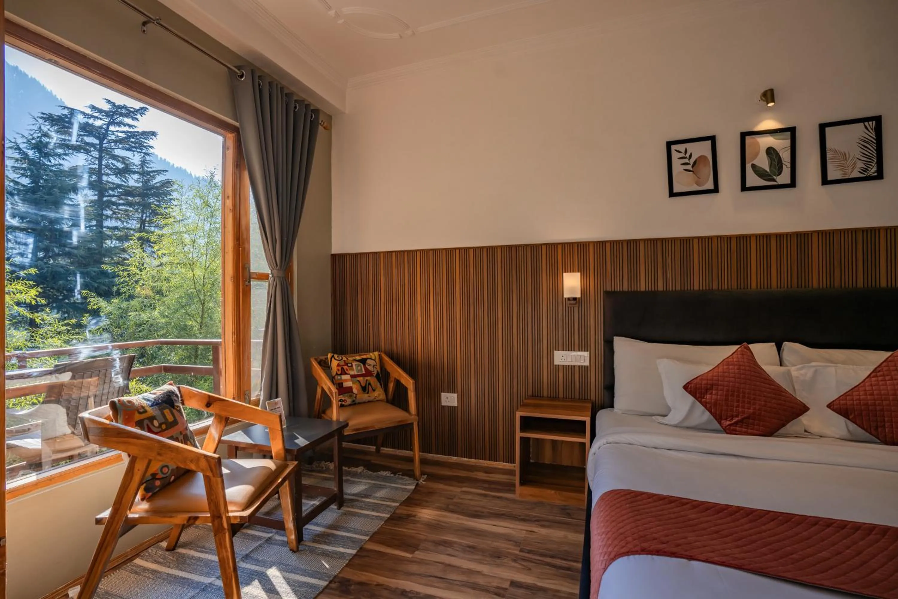 Photo of the whole room, Bed in Alt Life Manali, Old Manali