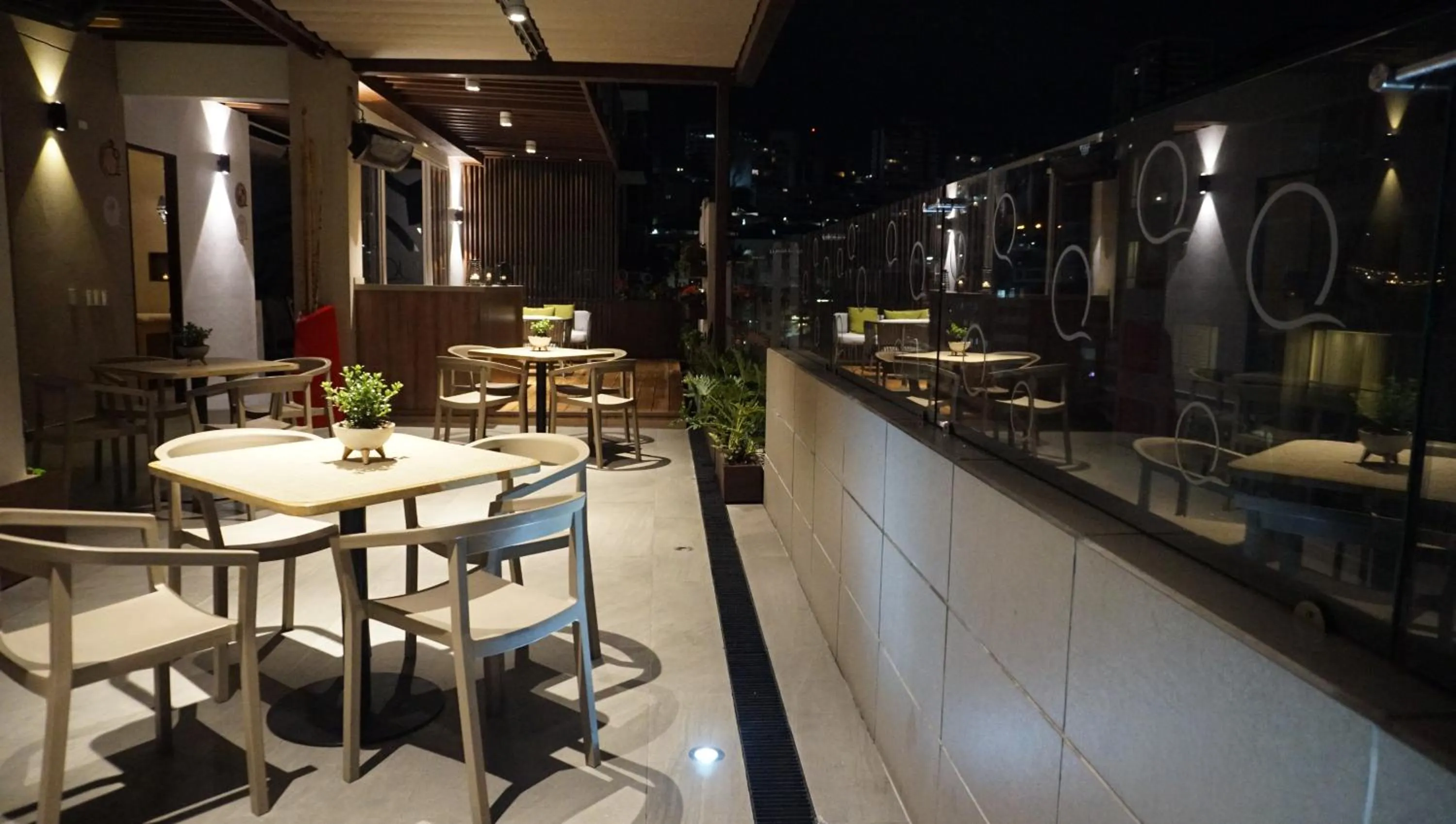 Dining area in Quo Quality Hotel