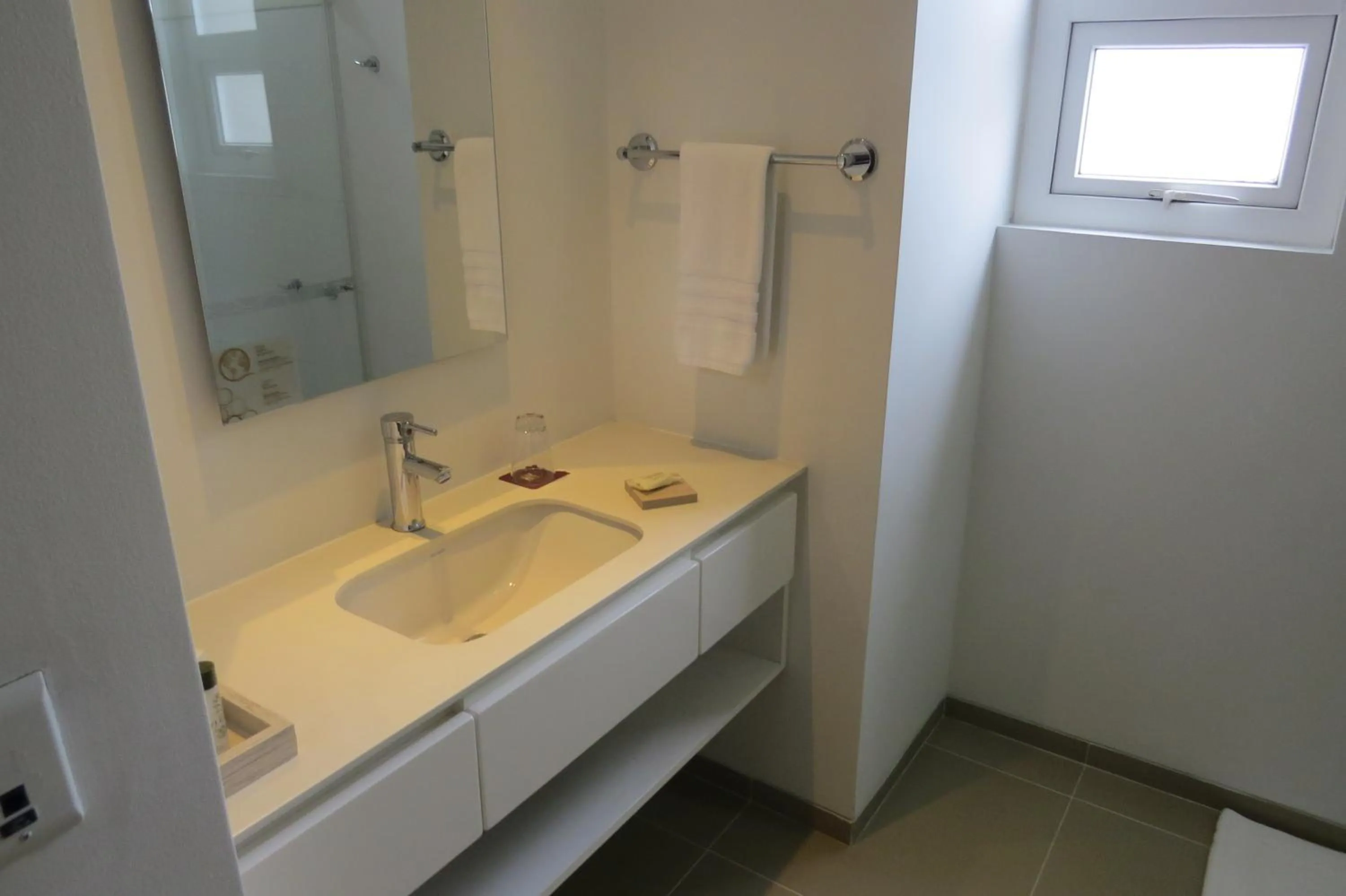 Bathroom in Quo Quality Hotel