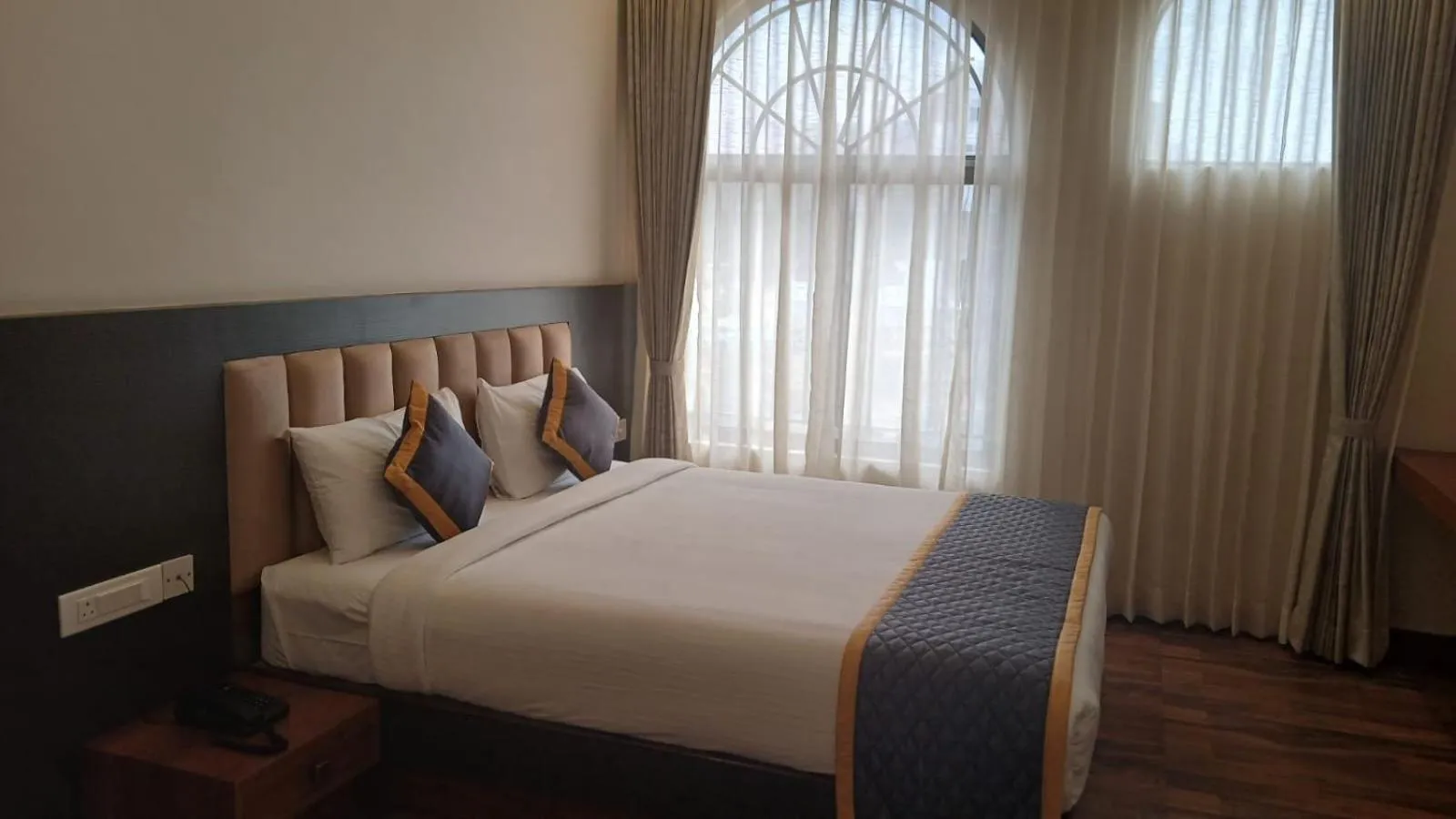 Bed in PPH Living Rajathagiri Palace Premium Rooms
