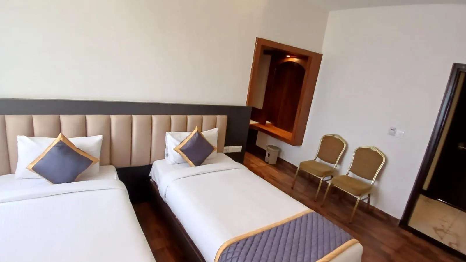 Bed in PPH Living Rajathagiri Palace Premium Rooms