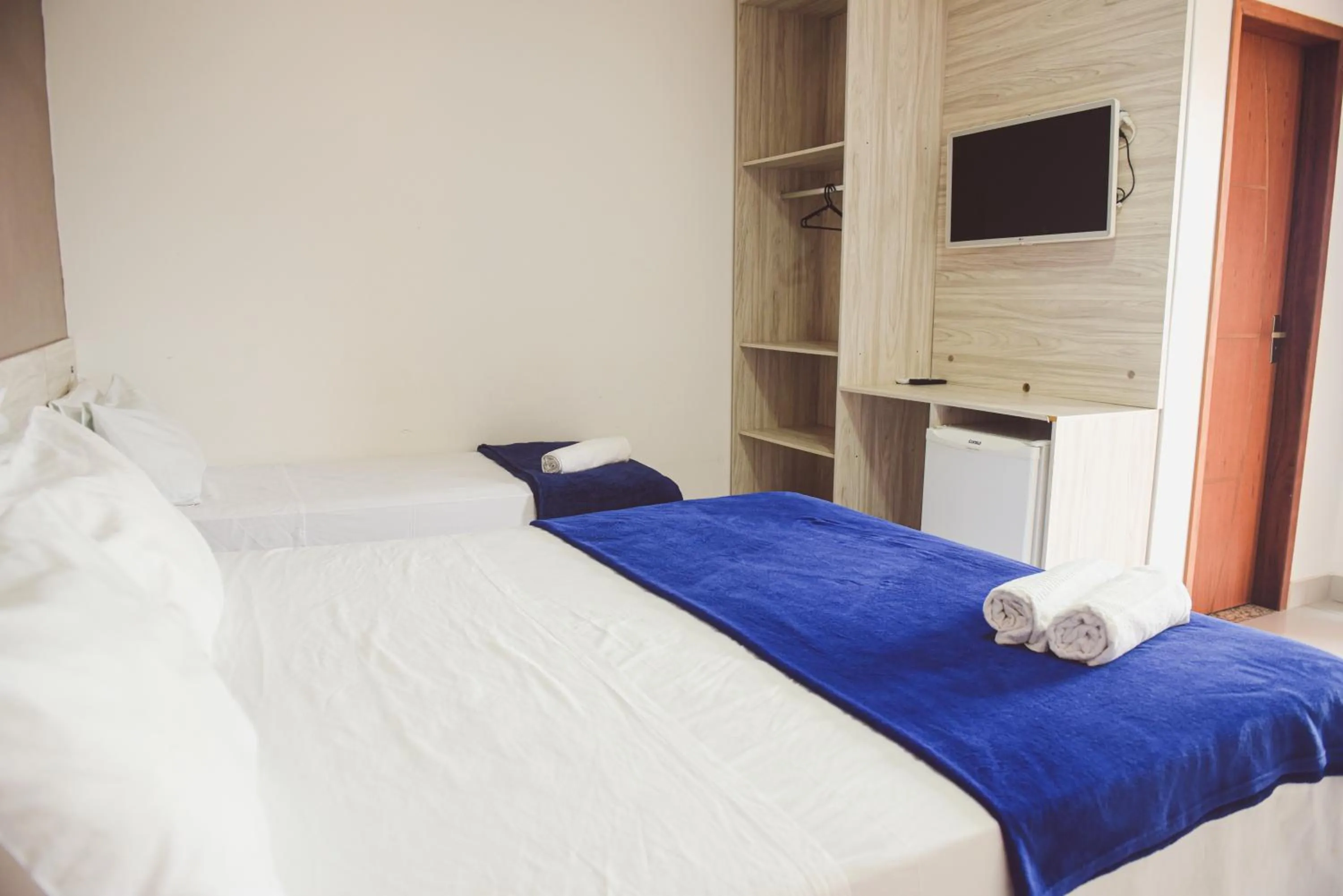 wardrobe, Bed in Pousada Xerxes