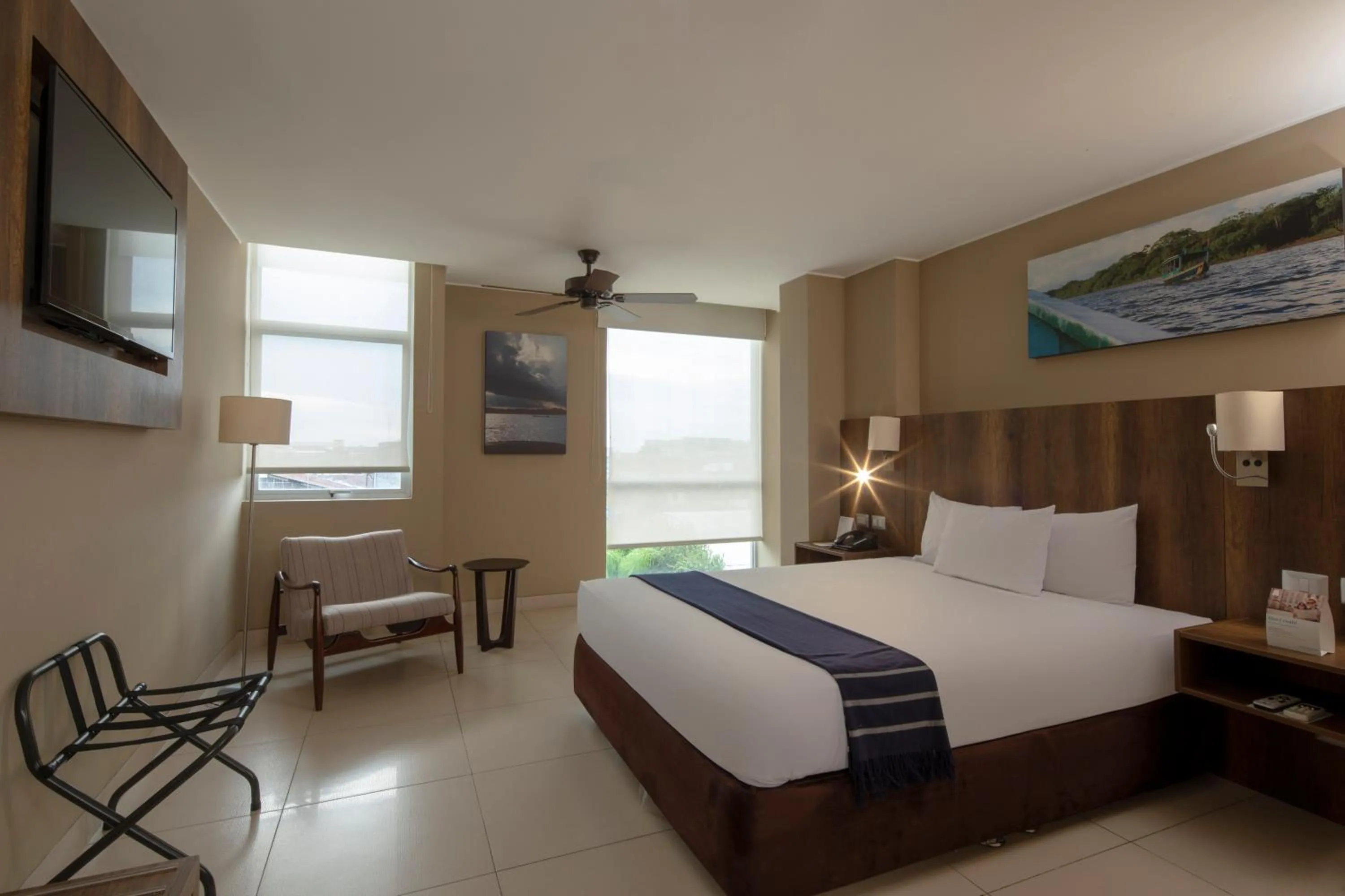 Photo of the whole room, Bed in Casa Andina Select Pucallpa