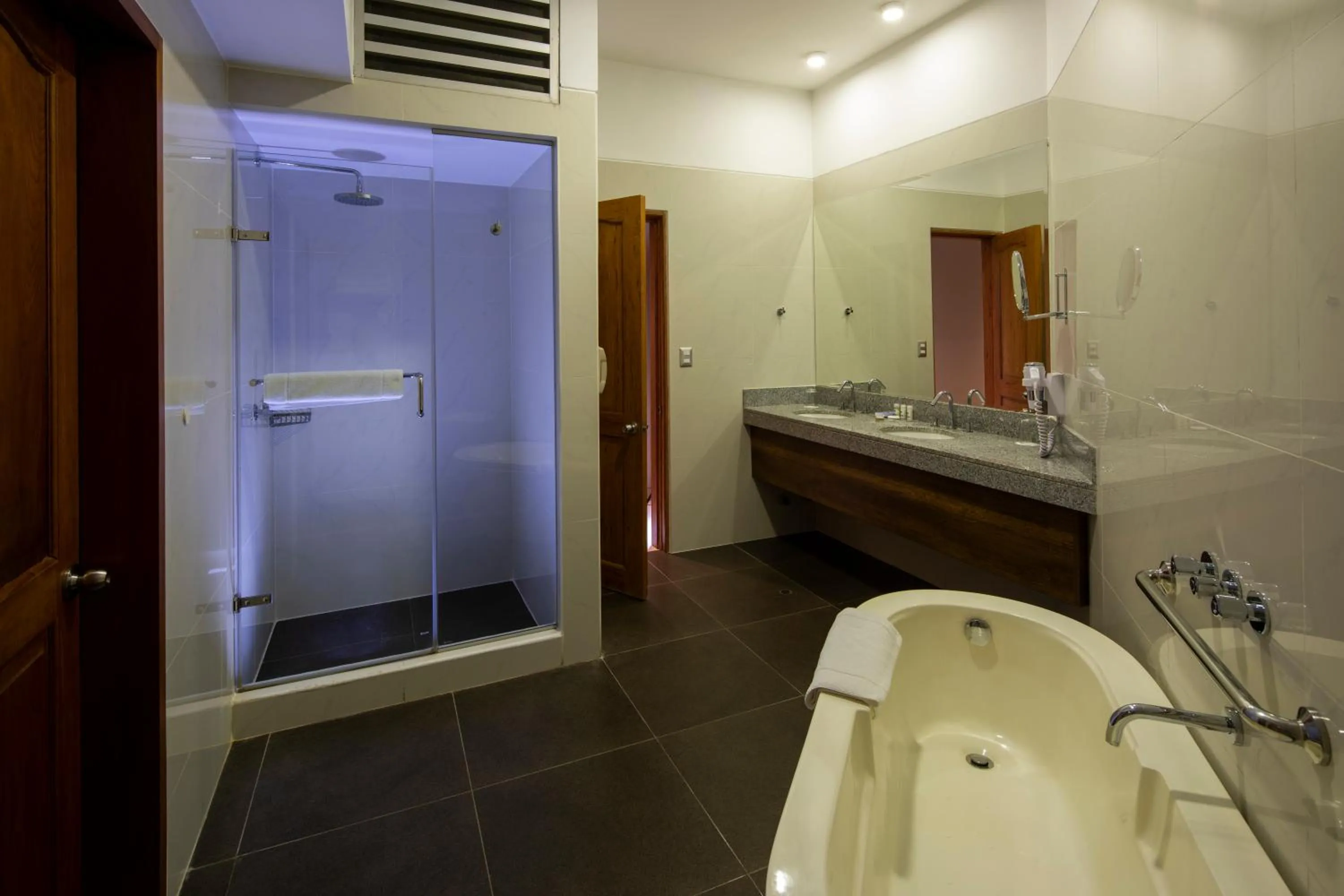 Shower in Casa Andina Select Pucallpa