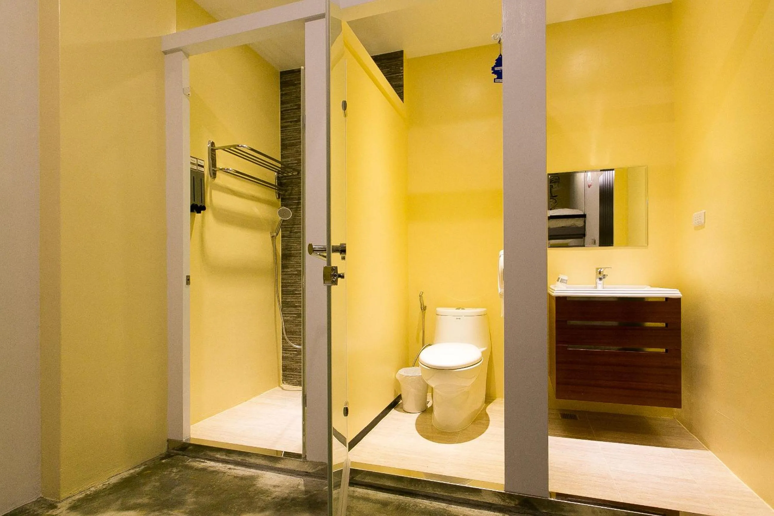 Bathroom in Arch Inn