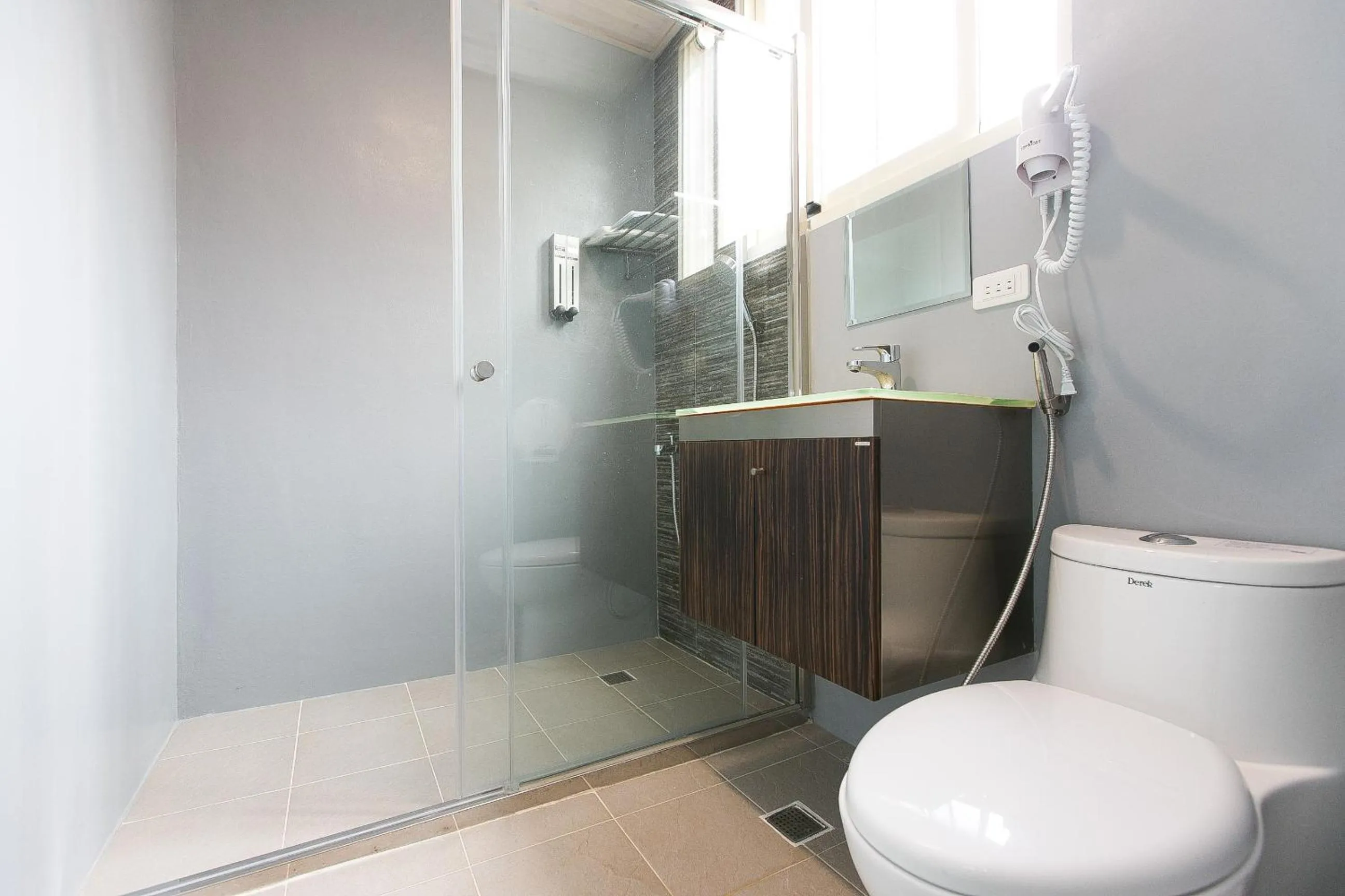 Bathroom in Arch Inn