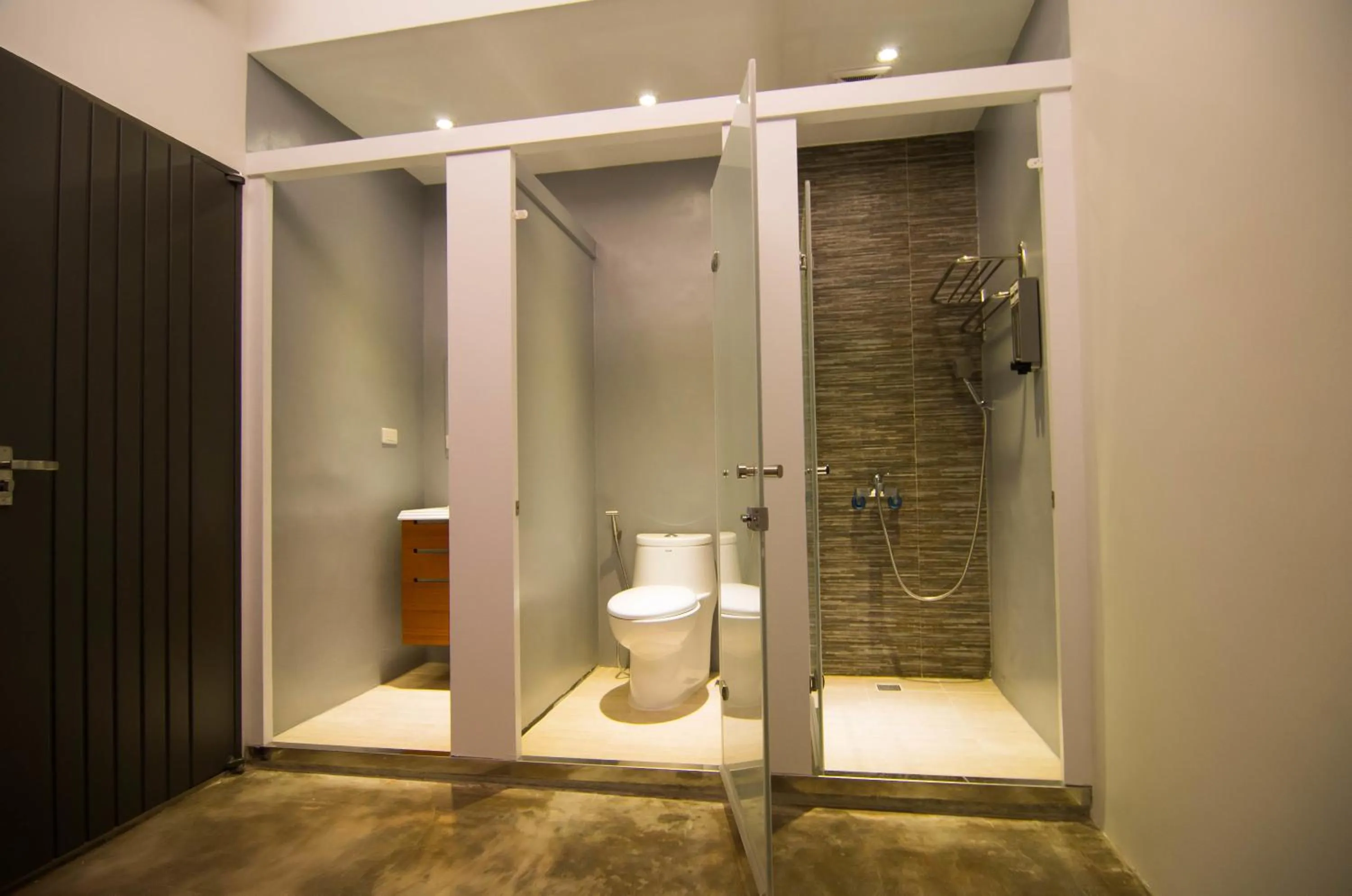 Bathroom in Arch Inn