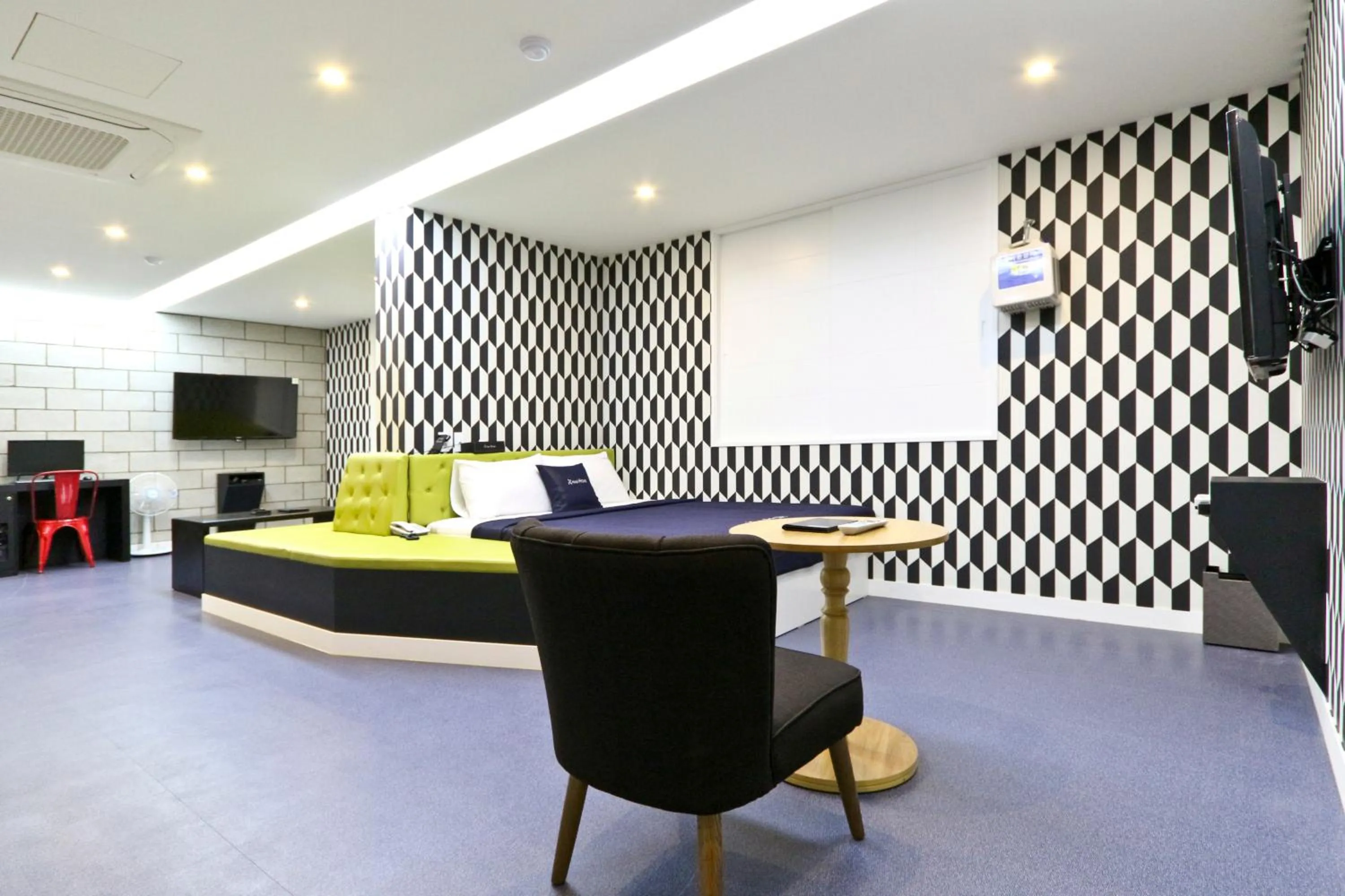 Photo of the whole room in Hotel Home