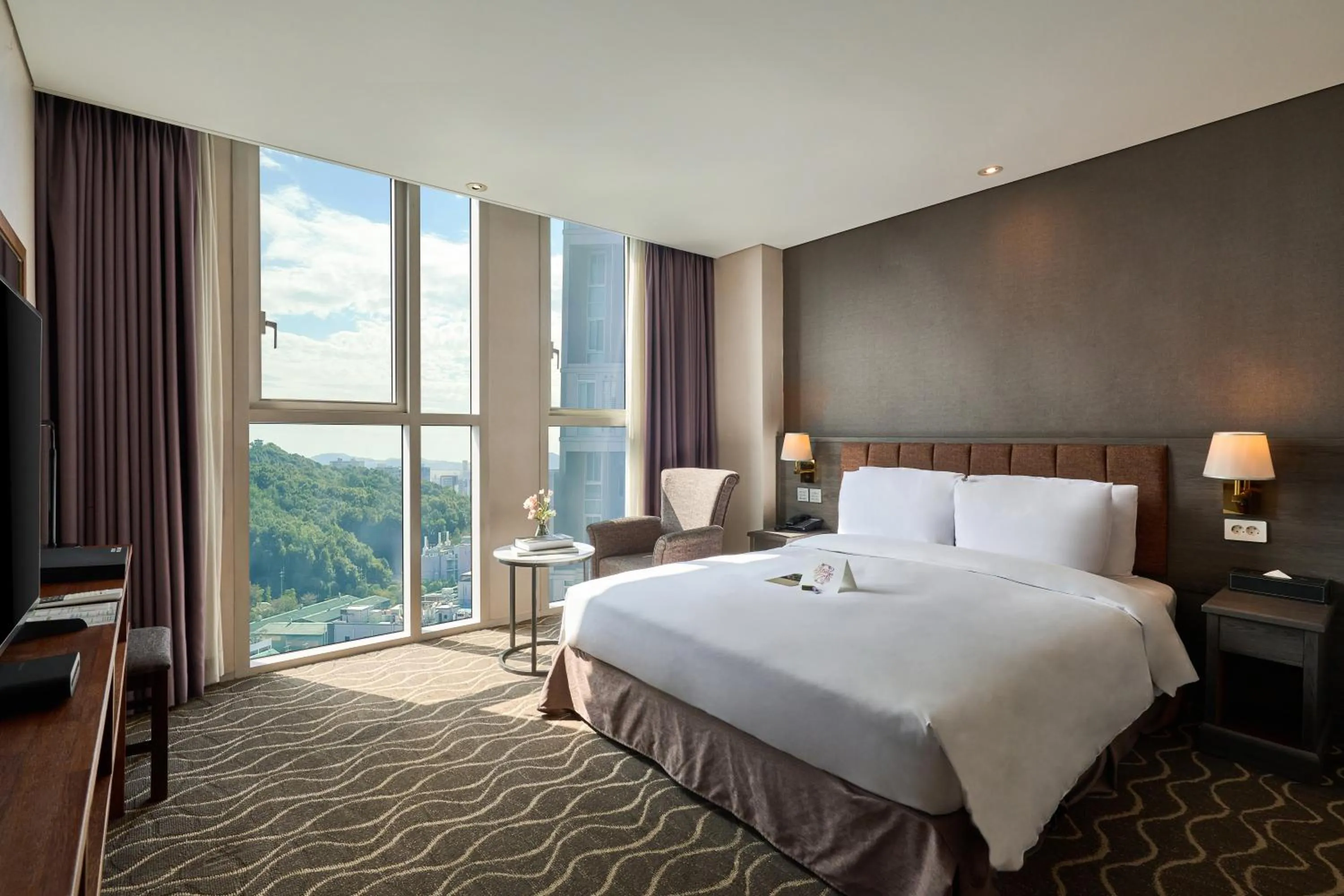 Area and facilities, Bed in Hotel Square Ansan