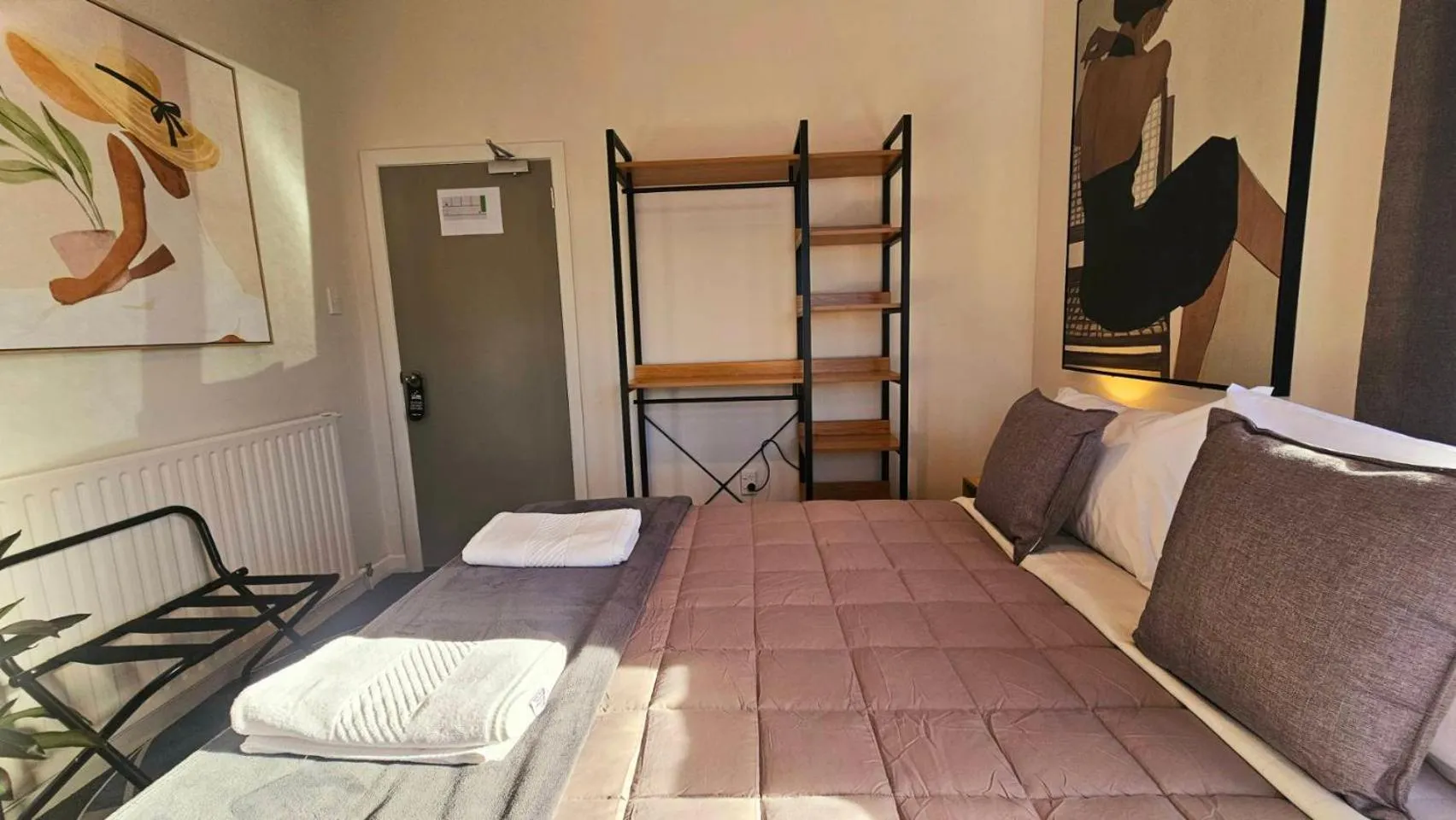 Bed in Wild Kea Lodge Franz Josef