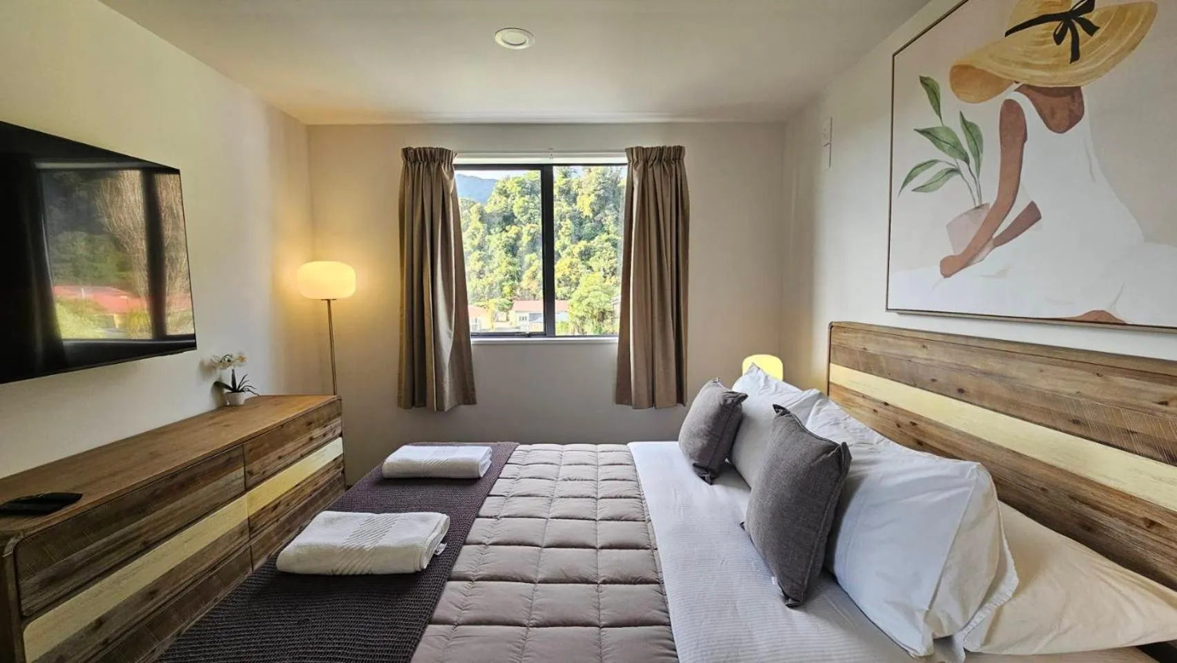 Bed in Wild Kea Lodge Franz Josef