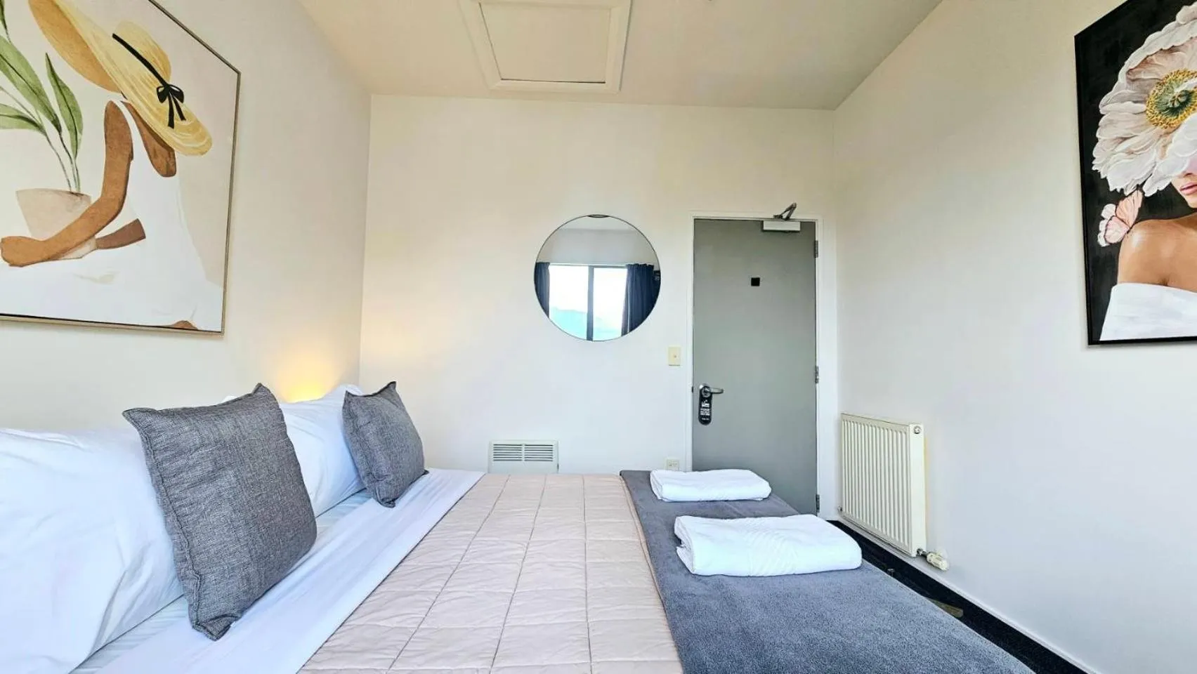 Bed in Wild Kea Lodge Franz Josef