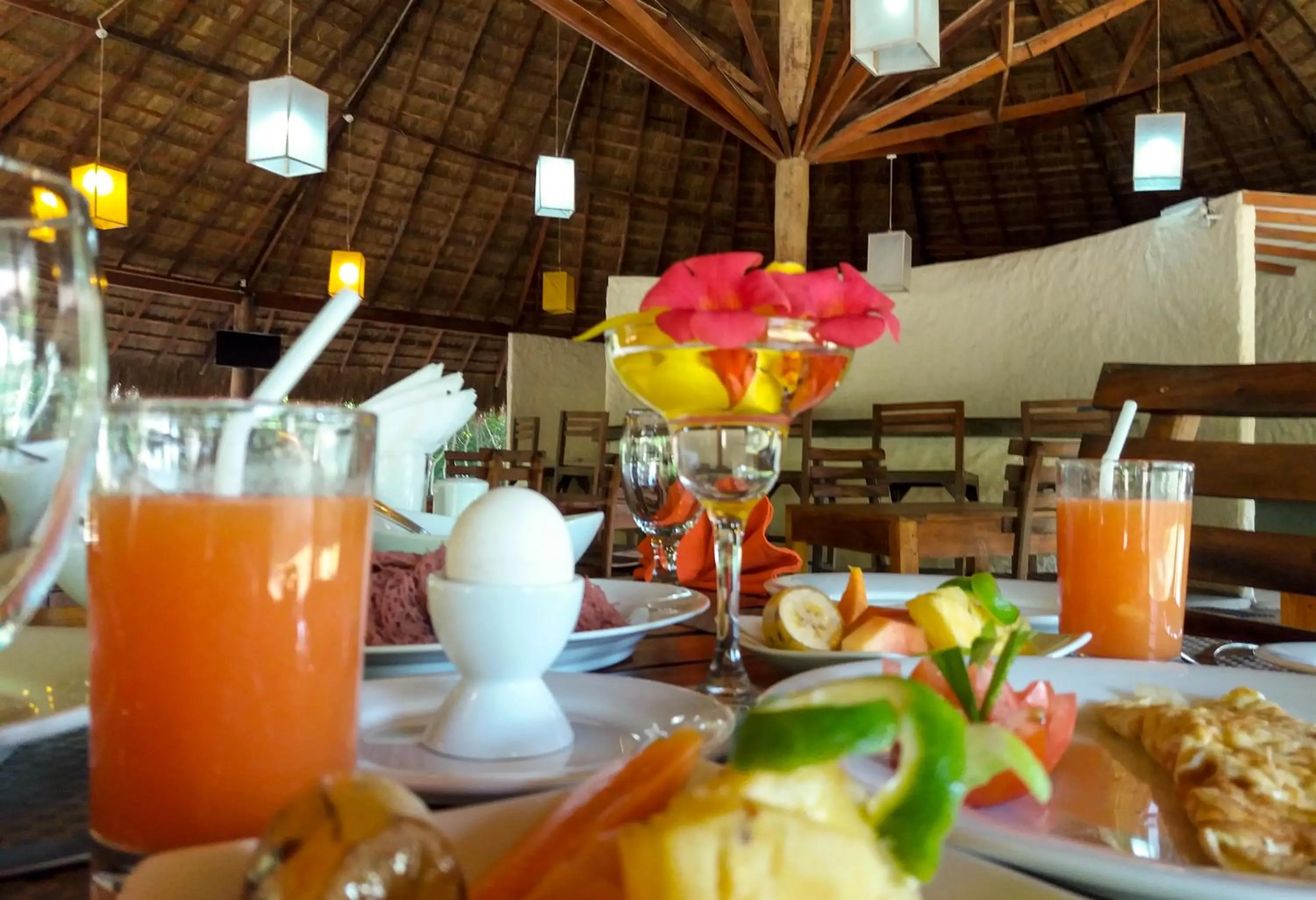 Restaurant/places to eat in Giman Free Beach Resort Pasikuda