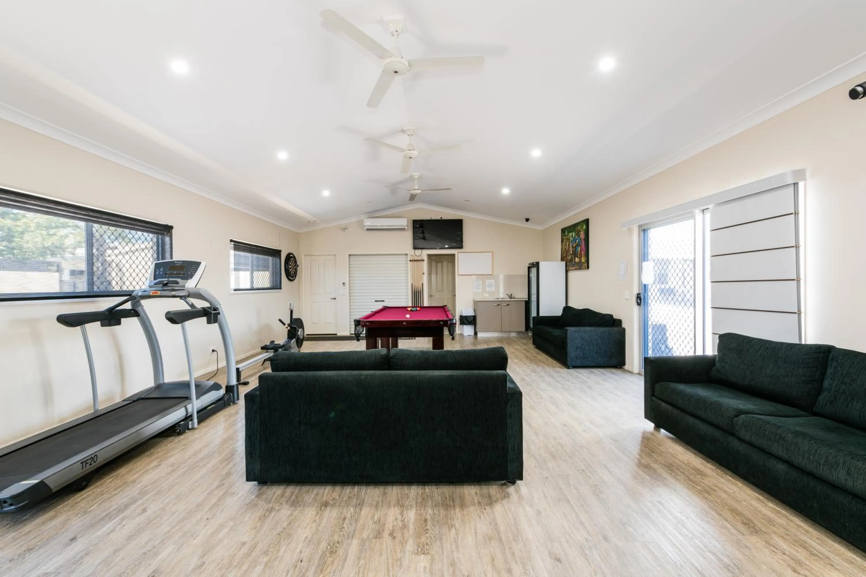 Photo of the whole room in Athena Studio Units