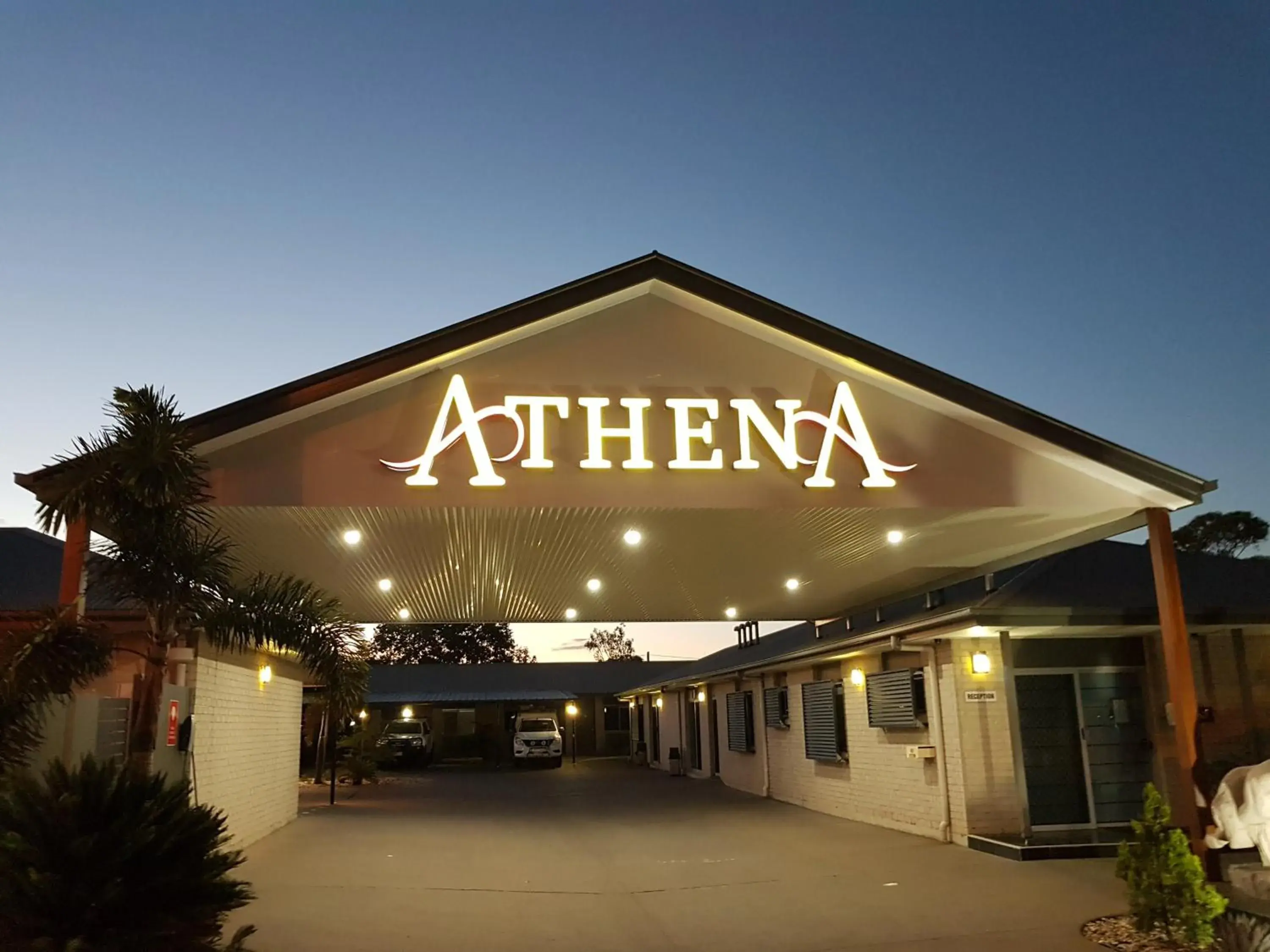 3 Bedroom Apartment with 3 x King Beds - NOT Pet Friendly in Athena Studio Units 3 Bedroom Apartment with 3 x King Beds - NOT Pet Friendly in Athena Studio Units